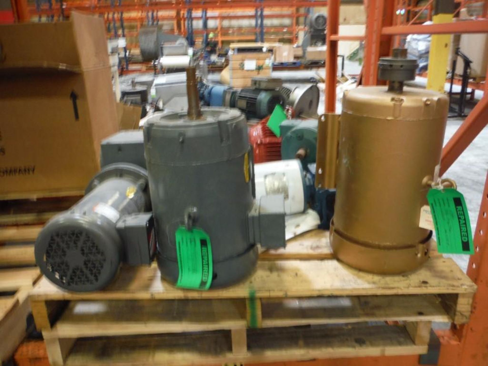 (4) Pallets of Miscellaneous motors, drives, and gearboxes (LOT)  Rigging Fee: $40 - Image 5 of 5