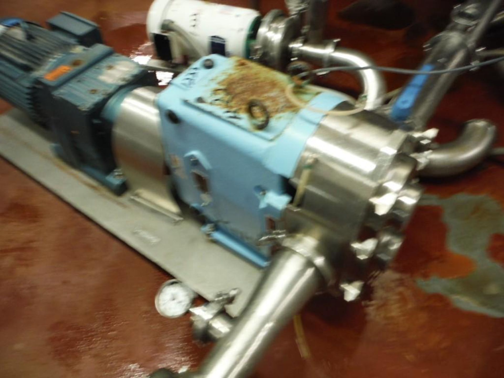 Waukesha pump, Model: 220U1, S/N: 385526, w/ 10 HP motor  Rigging Fee: $30 - Image 2 of 5