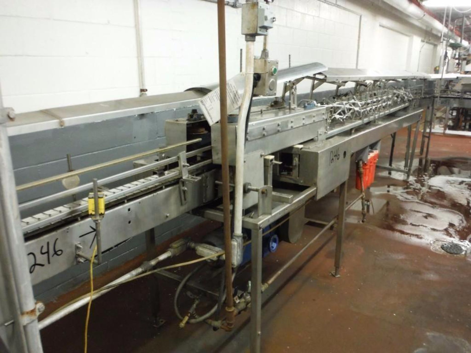 15ft S.S. Table Top Conveyor, 4 1/2in belt, w/ 12ft rinser inverter, (Nercon) 12ft x 22in x 36in