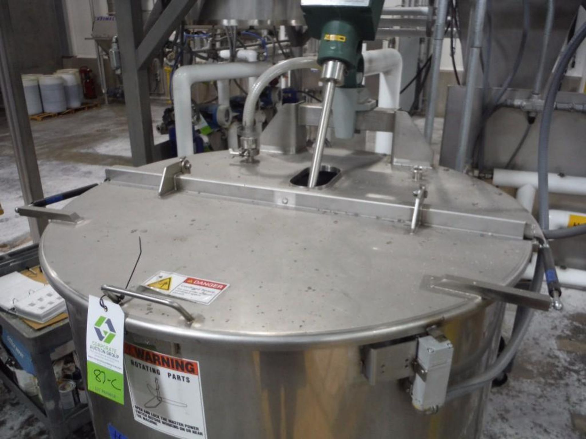 SS jacketed mix tank, lightnin agitator, 40 in. dia x 41 in. tall, on load cells / Rigging Fee: $200 - Image 6 of 6