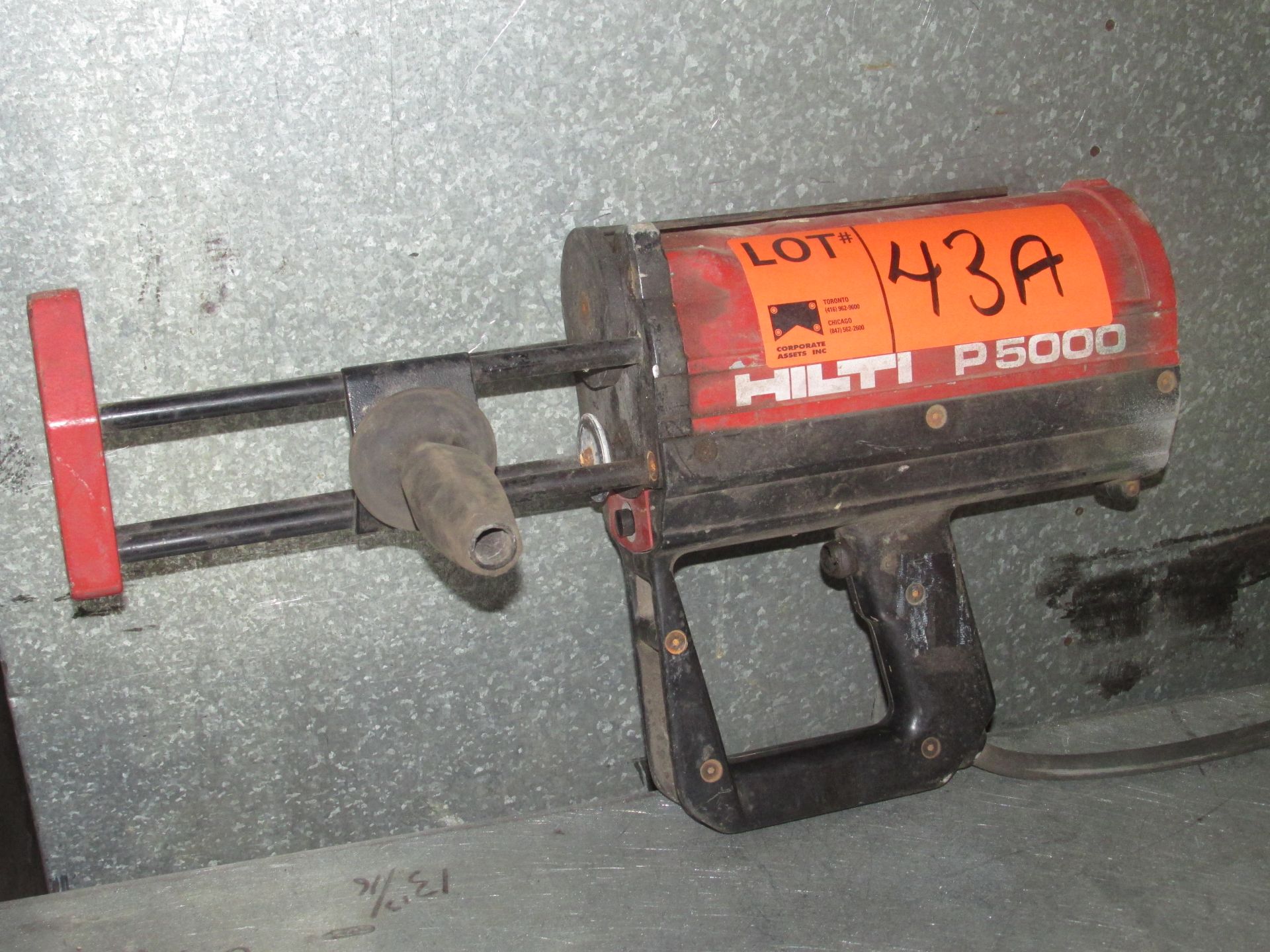 HILTI P5000 PNEUMATIC CAULKING GUN