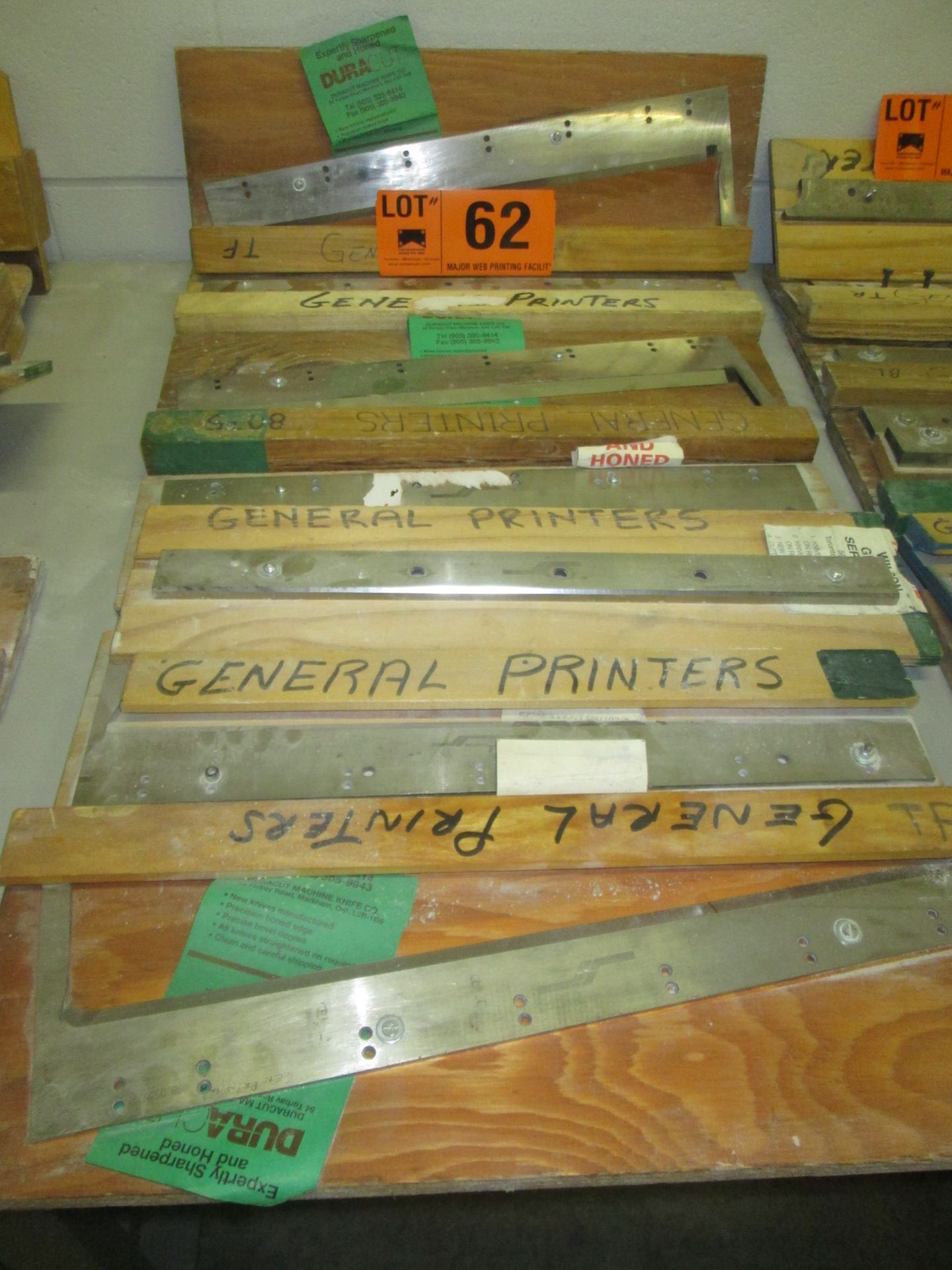 LOT/ STITCHER BLADES (LOCATED IN OSHAWA, ON)