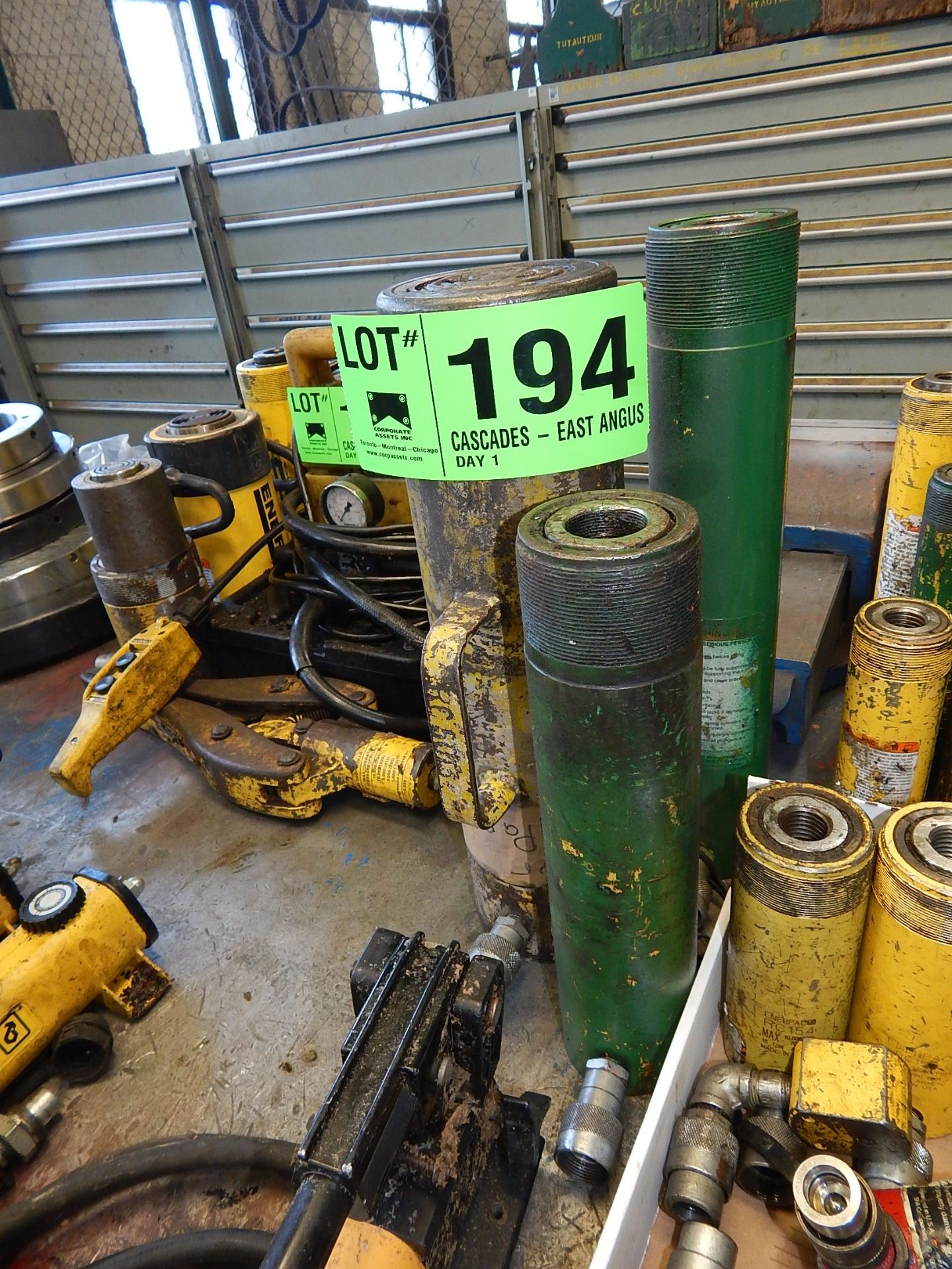 LOT/ HYDRAULIC JACKS