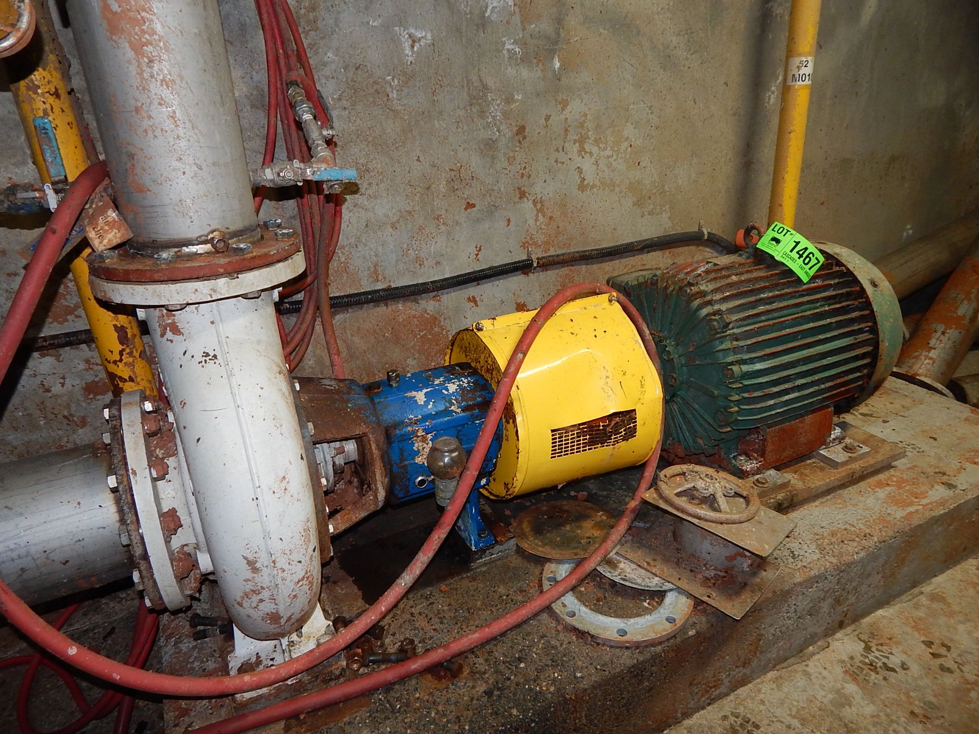 LOT/ ELECTRIC MOTOR WITH CENTRIFUGAL PUMP (CI) (UNDERGROUND)