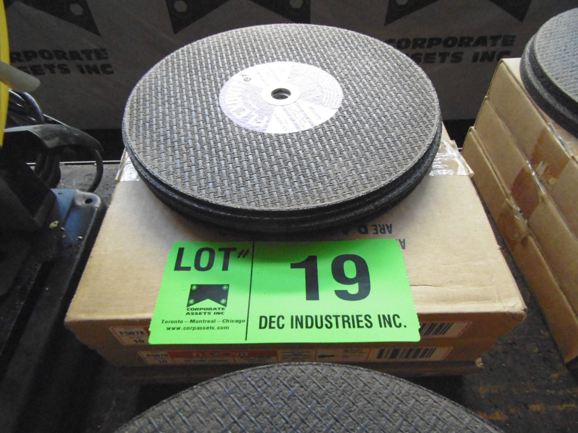 LOT/ ABRASIVE CUTTING DISCS