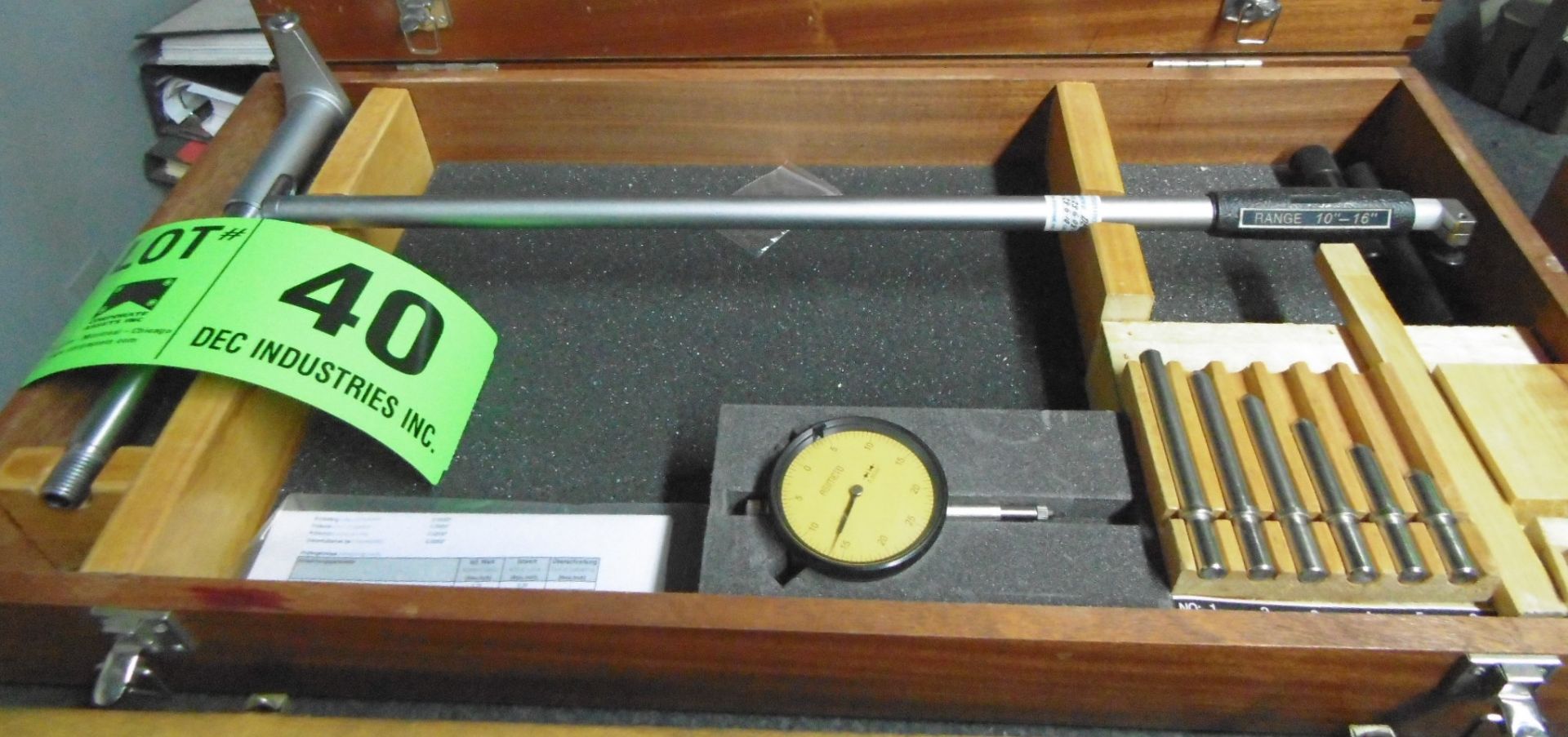 DIAL TYPE BORE GAUGE