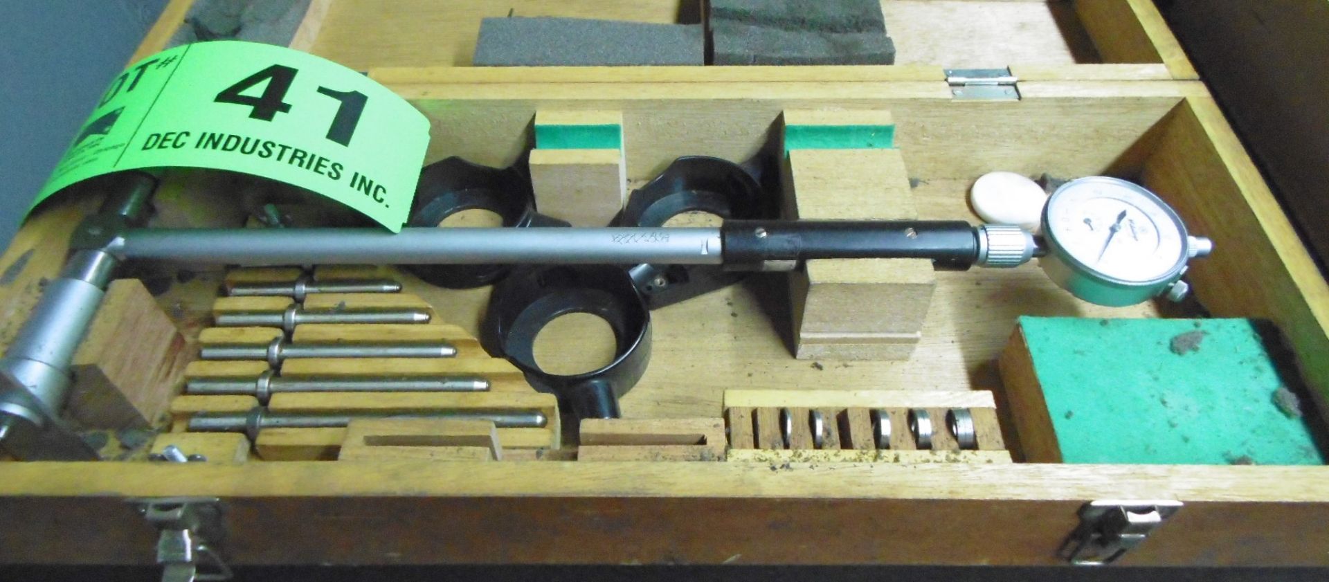 MITUTOYO DIAL TYPE BORE GAUGE