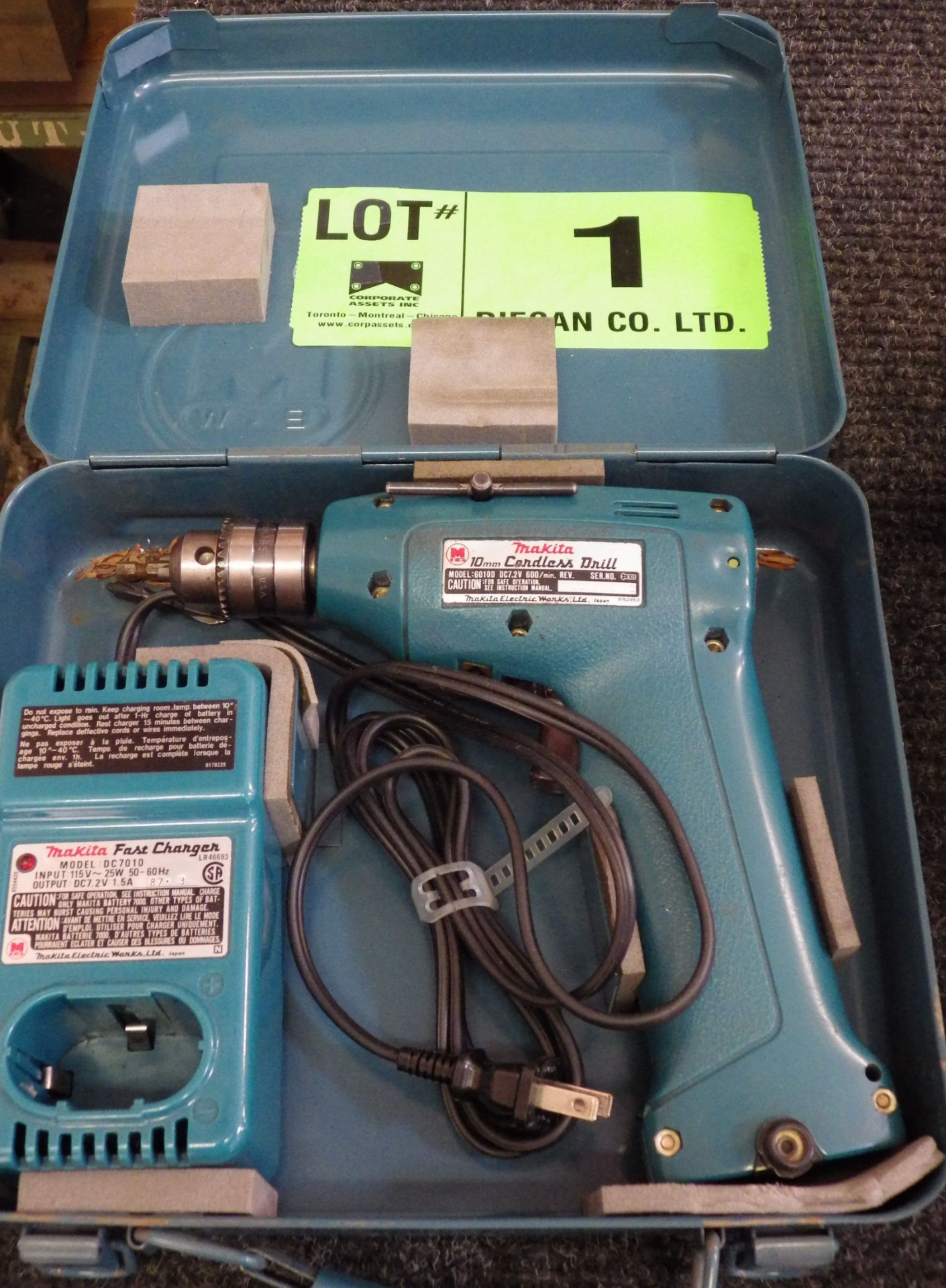 MAKITA CORDLESS DRILL WITH BATTERY AND CHARGER