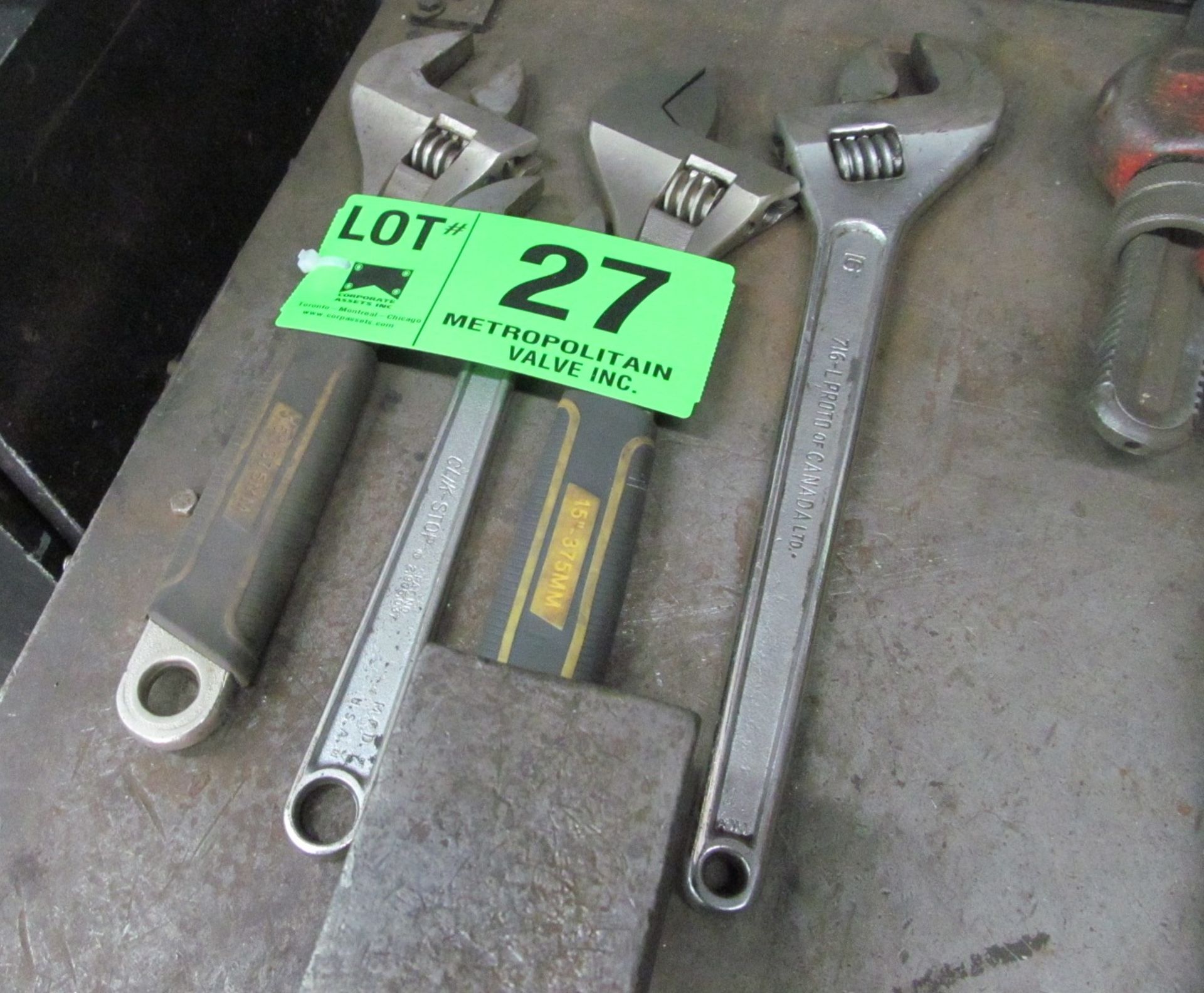 LOT/ ADJUSTABLE WRENCHES