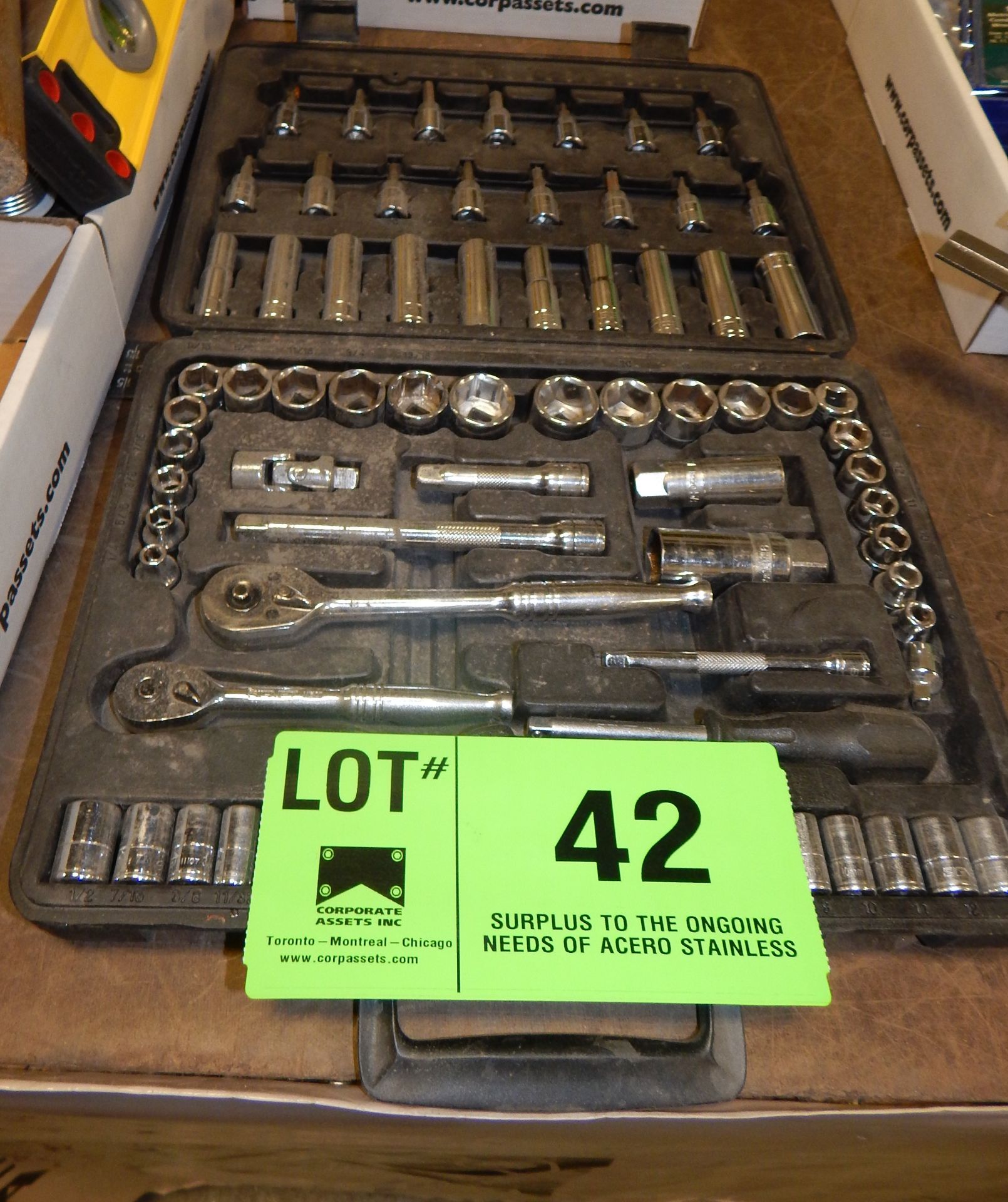 SOCKET SET