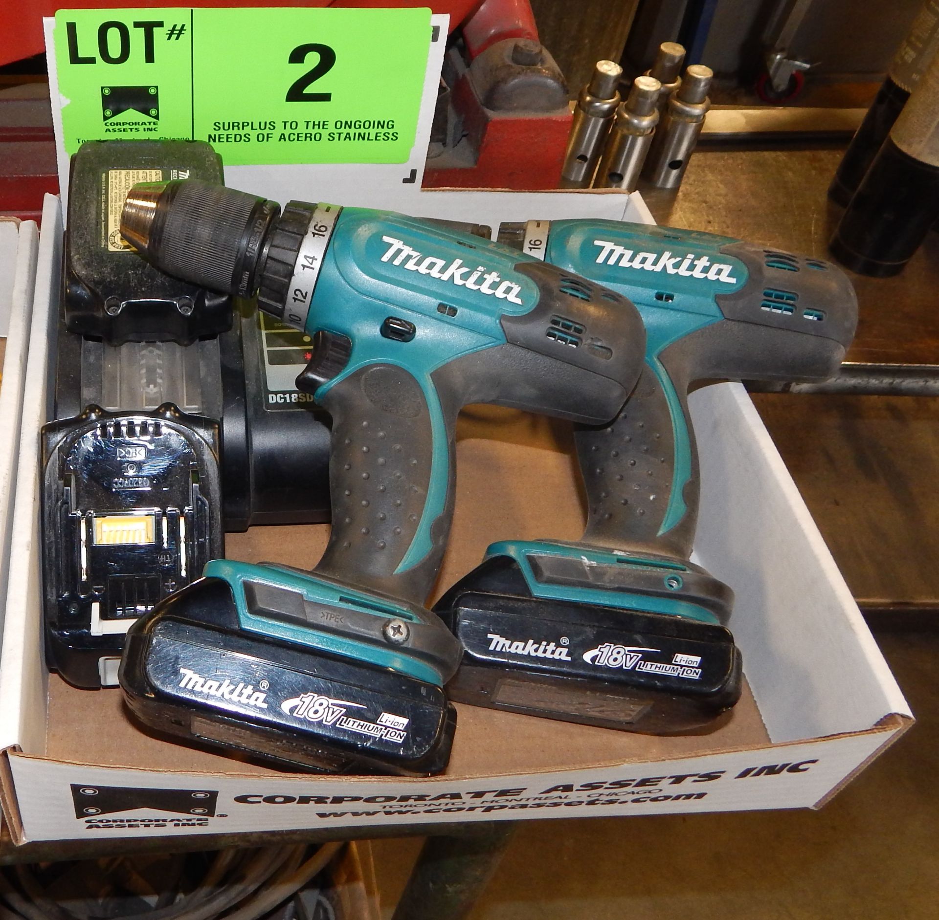 LOT/ MAKITA CORDLESS DRILLS WITH CHARGERS