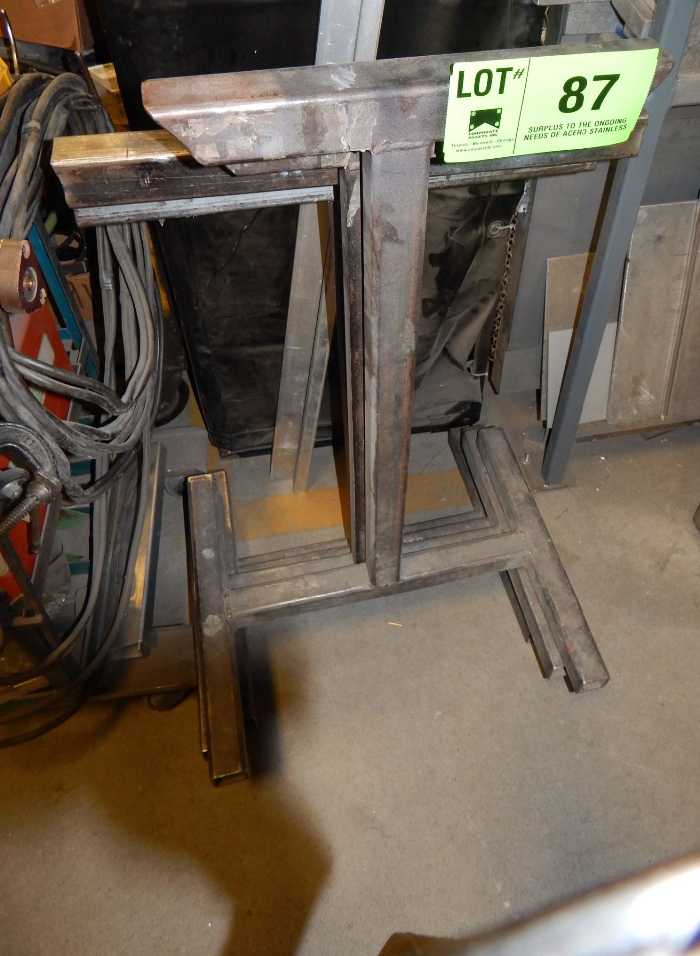 LOT/ METAL SAW HORSES