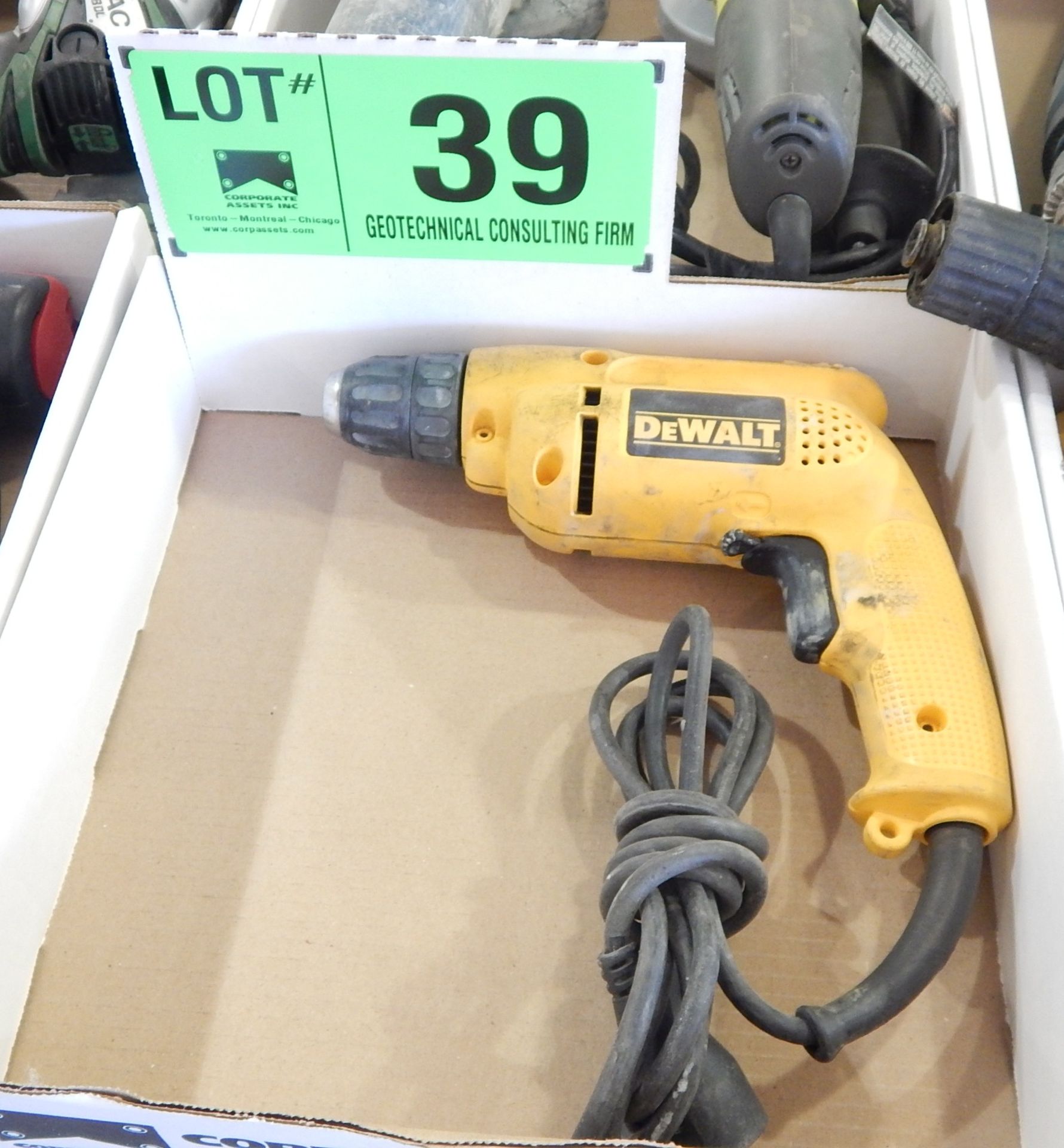 DEWALT DRILL