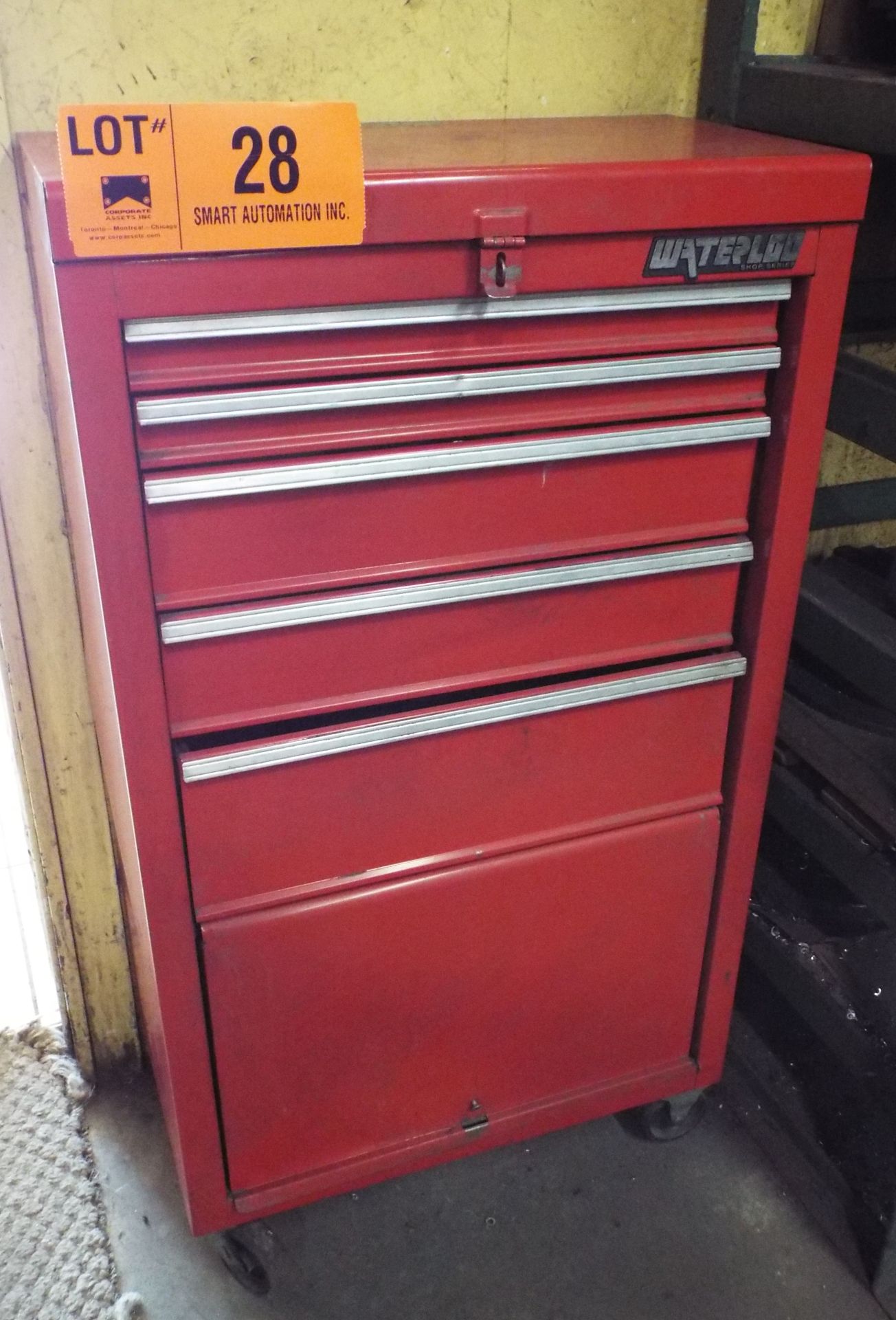 ROLLING TOOL BOX