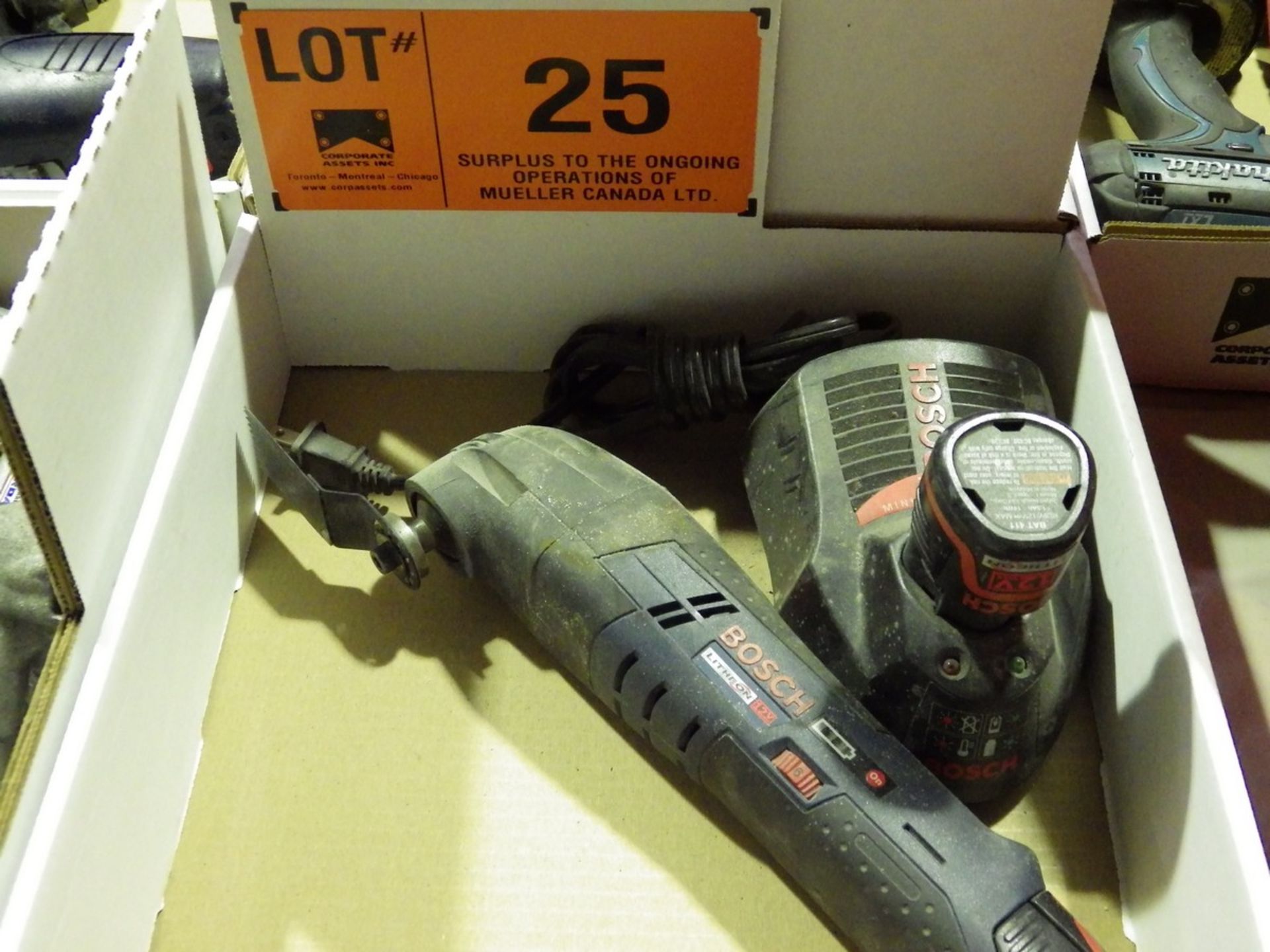 BOSCH 12V LITHIUM ION CORDLESS OSCILLATING CUTTING TOOL