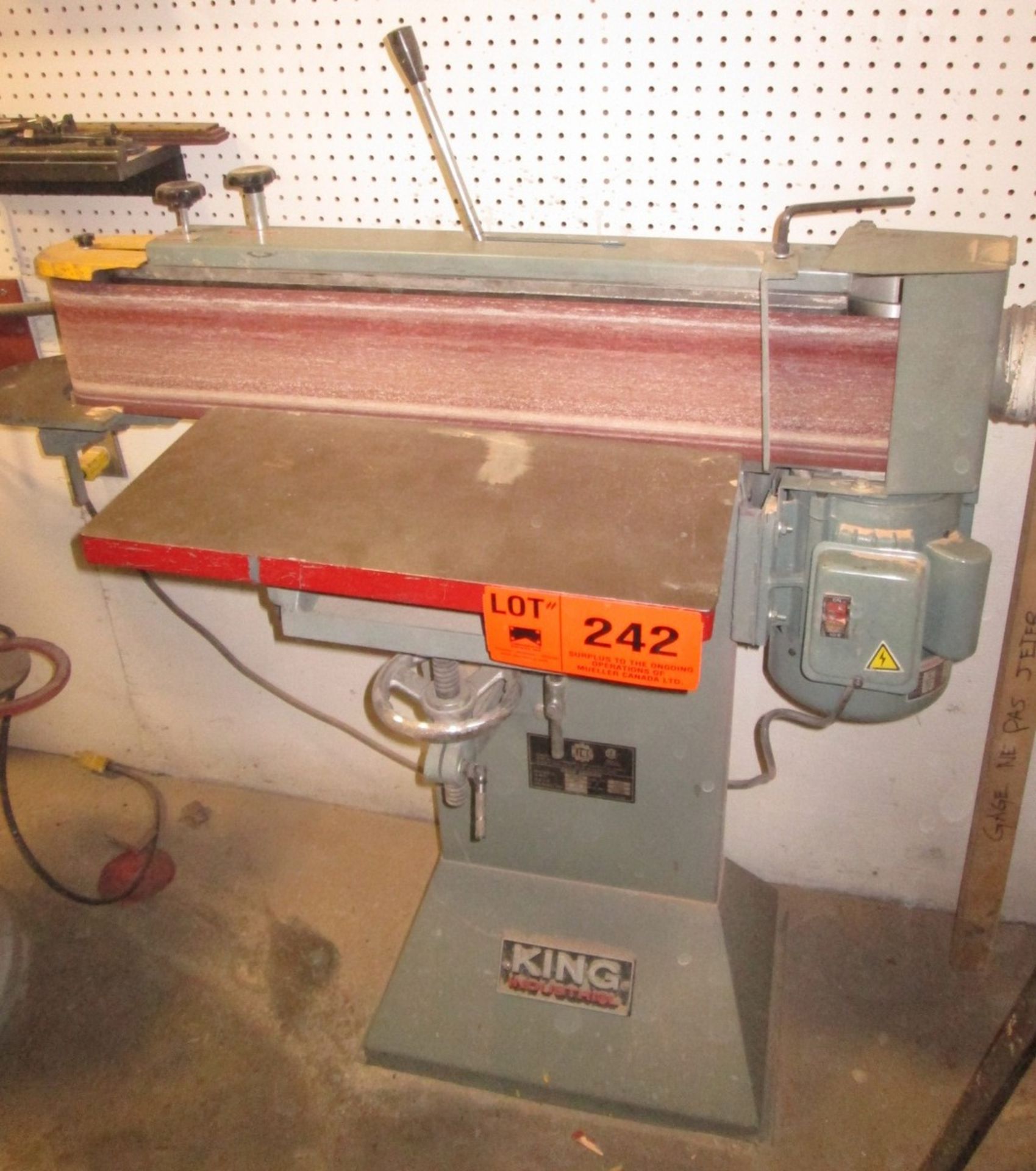 KING INDUSTRIAL KC-ES 6 1/2" HORIZONTAL BELT SANDER S/N: 941545 (CI)