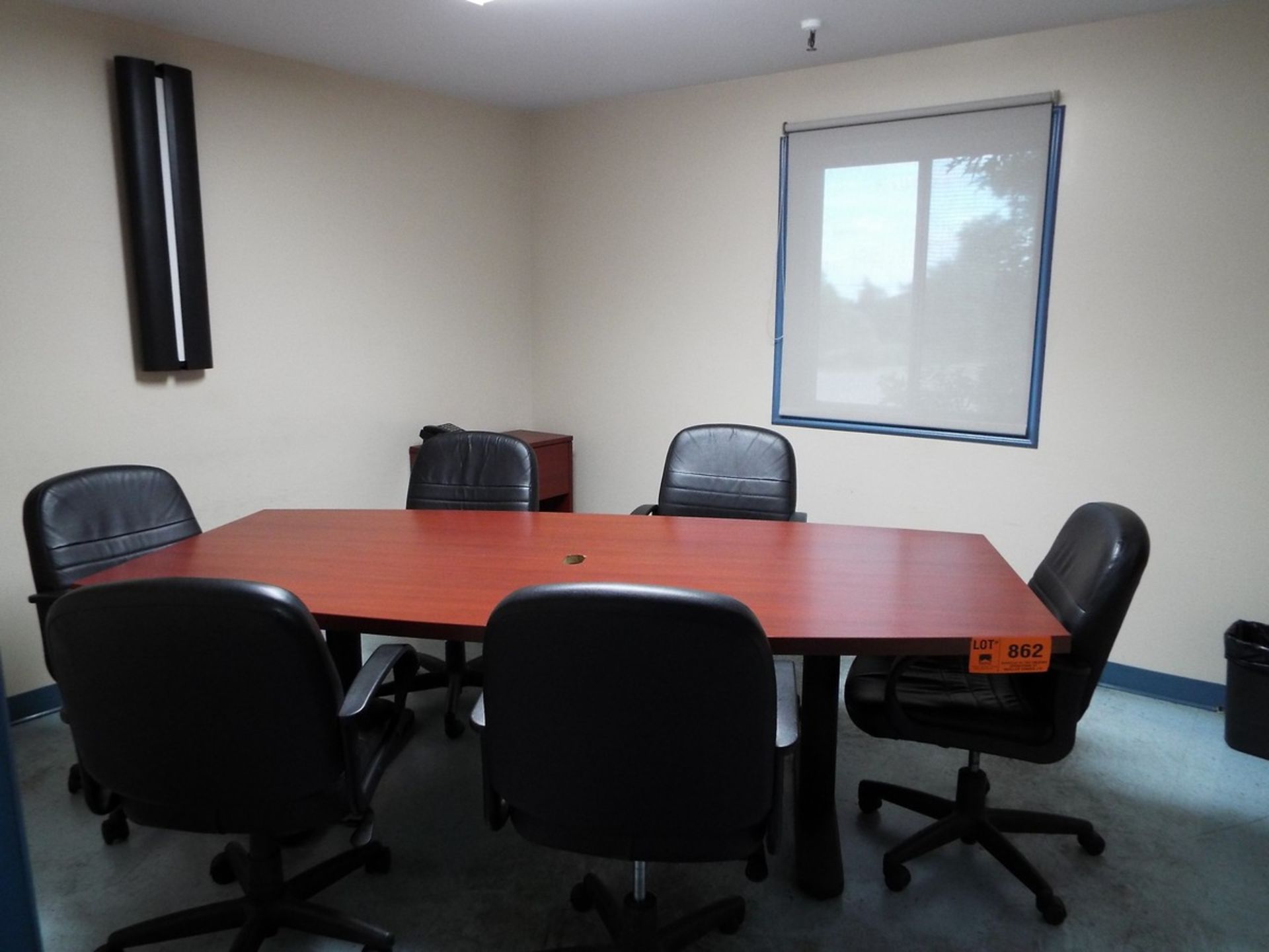 LOT/ CONTENTS OF CONFERENCE ROOM (NO PHONE)