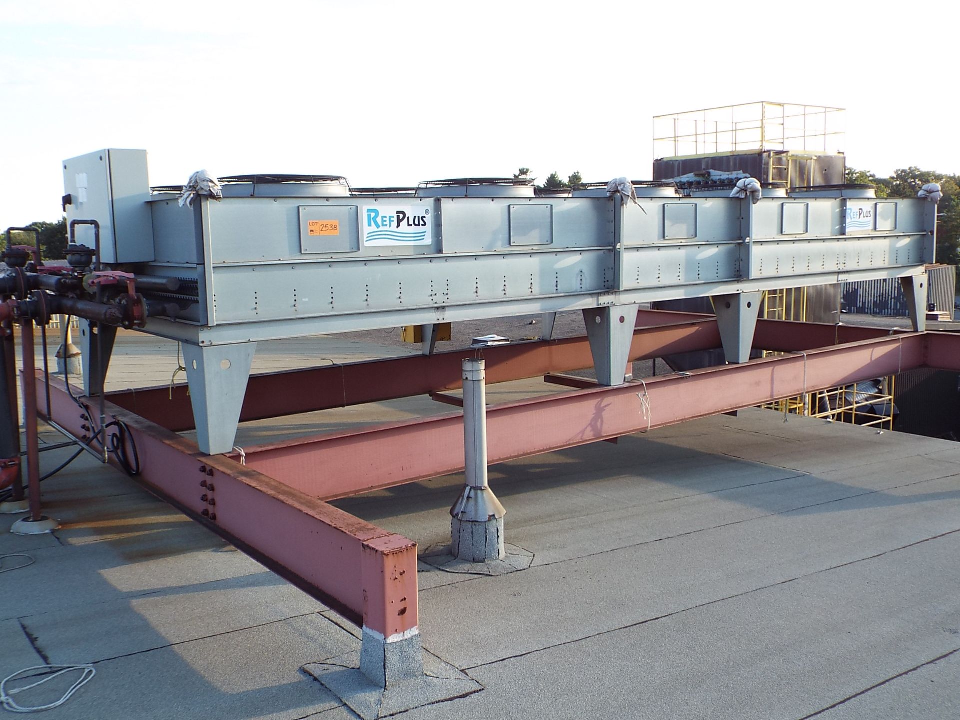 ROOFTOP CHILLER UNIT S/N: N/A (CI)
