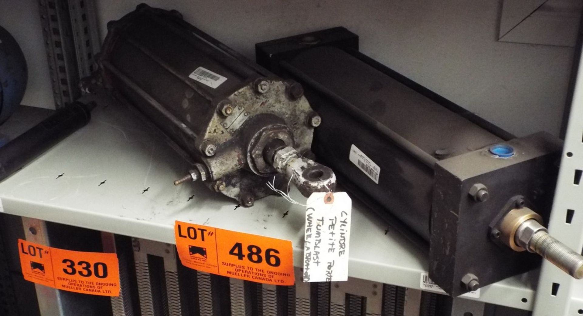 LOT/ SPARE HYDRAULIC CYLINDERS