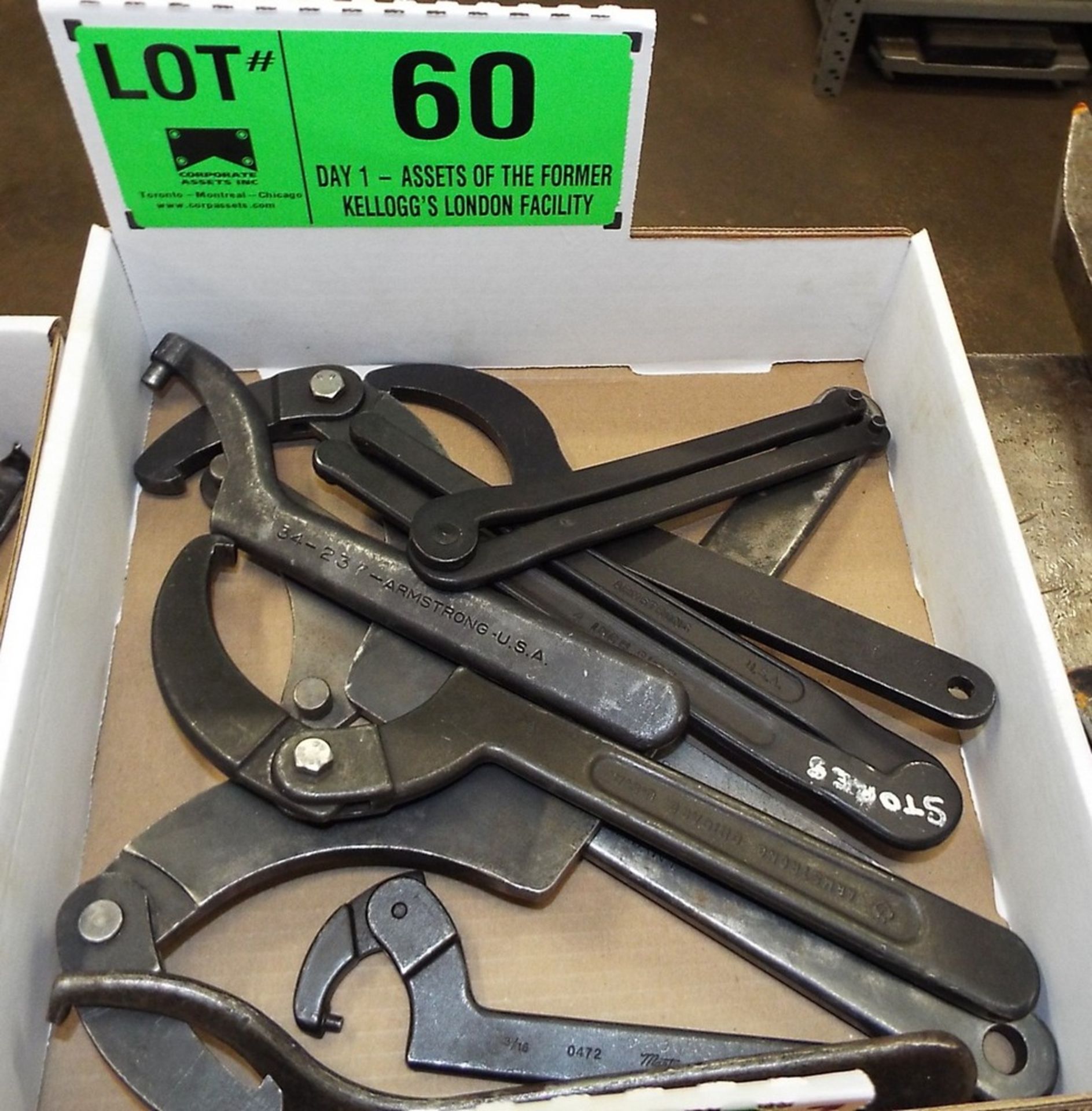 LOT/ TOOL HOLDER WRENCHES
