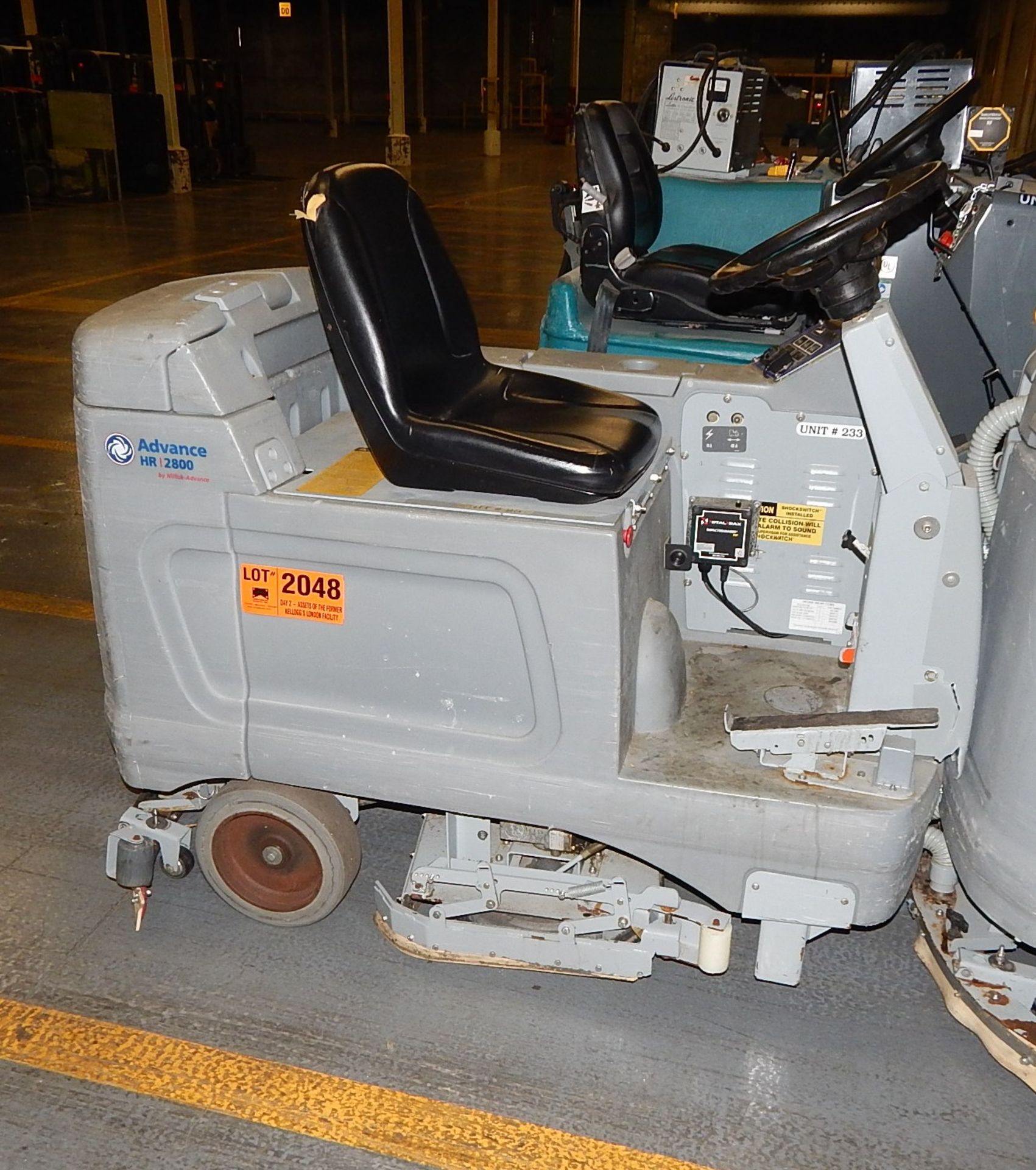 ADVANCE HR2800 RIDE ON SWEEPER S/N: N/A (WAREHOUSE)