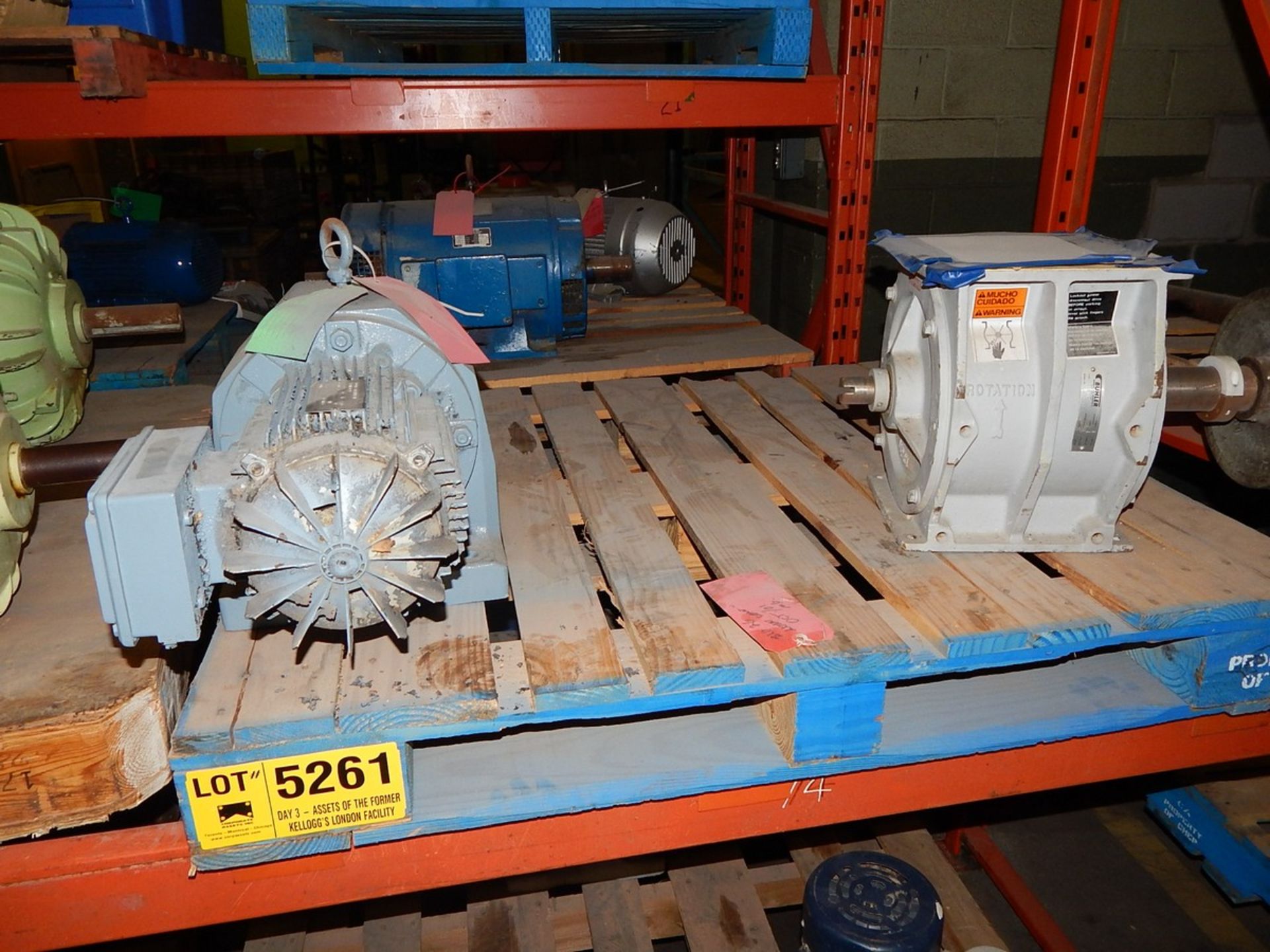 LOT/ ELECTRIC MOTORS AND GEARBOX (CI) (PILSBURY)
