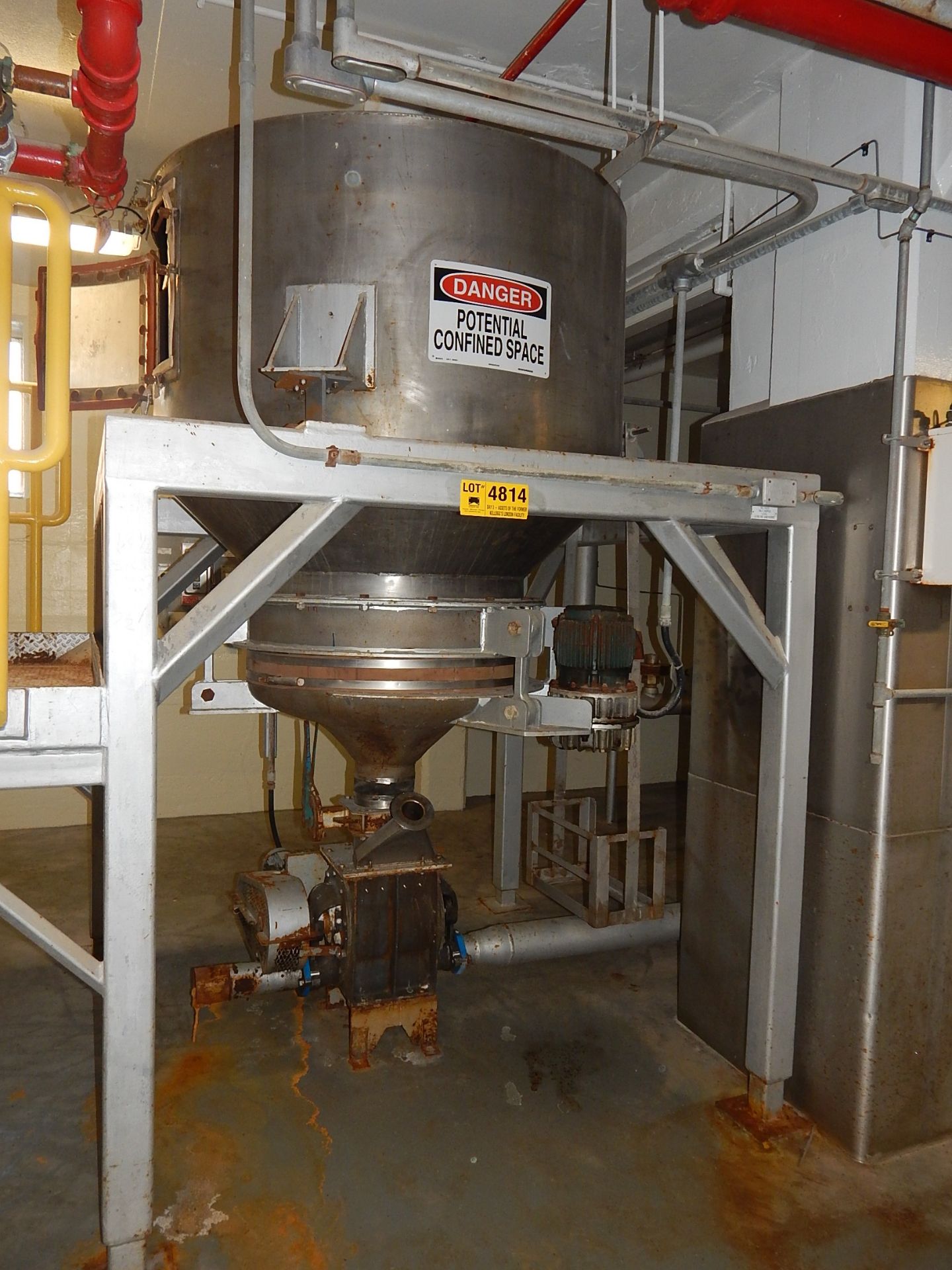LOT/ RECEIVER BIN WITH VIBRATORY DISCHARGE AND AIRLOCK (CI) (BUILDING 1A, GROUND)