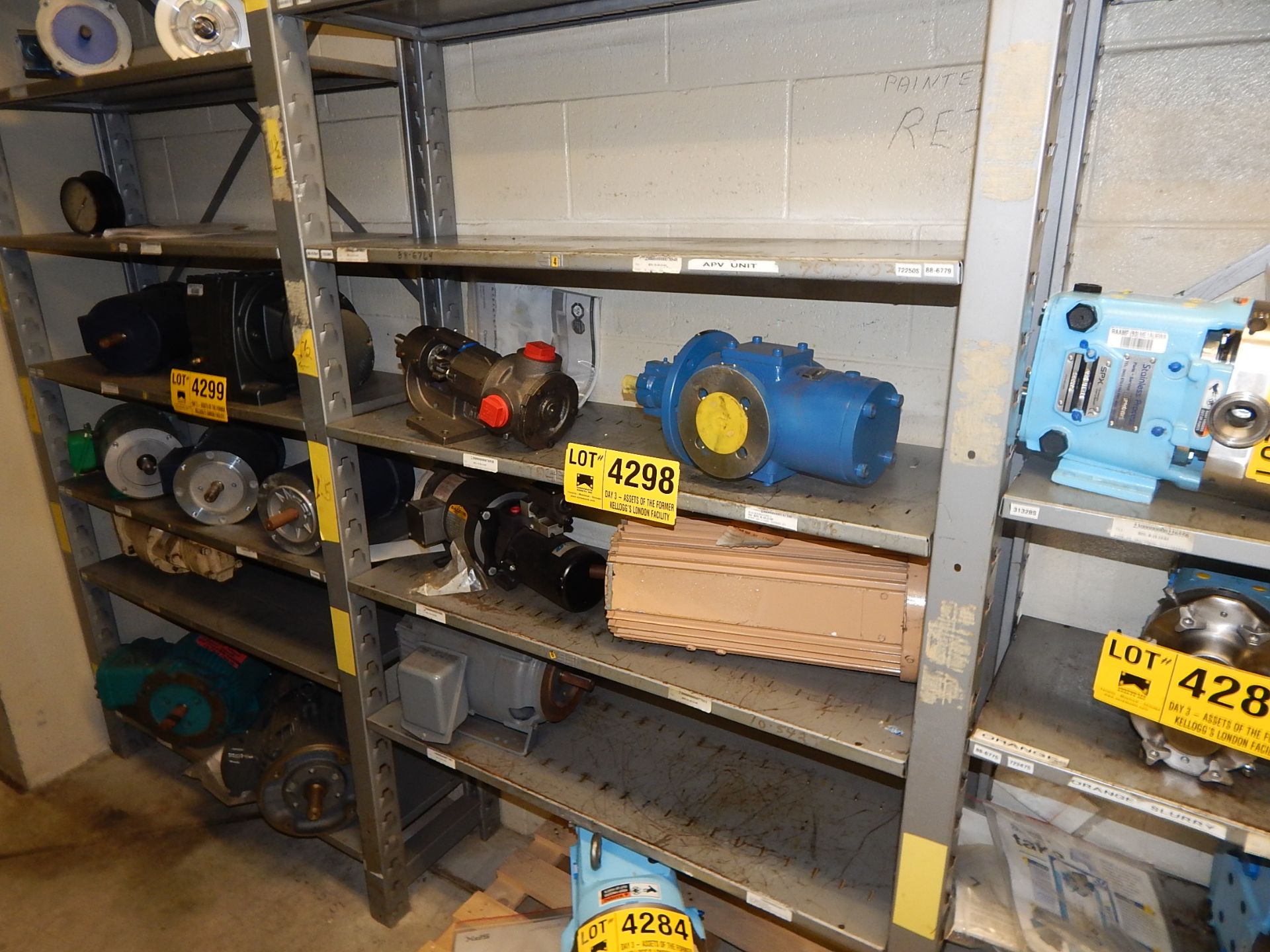 LOT/ GEARBOXES (BUILDING 32, STORES)