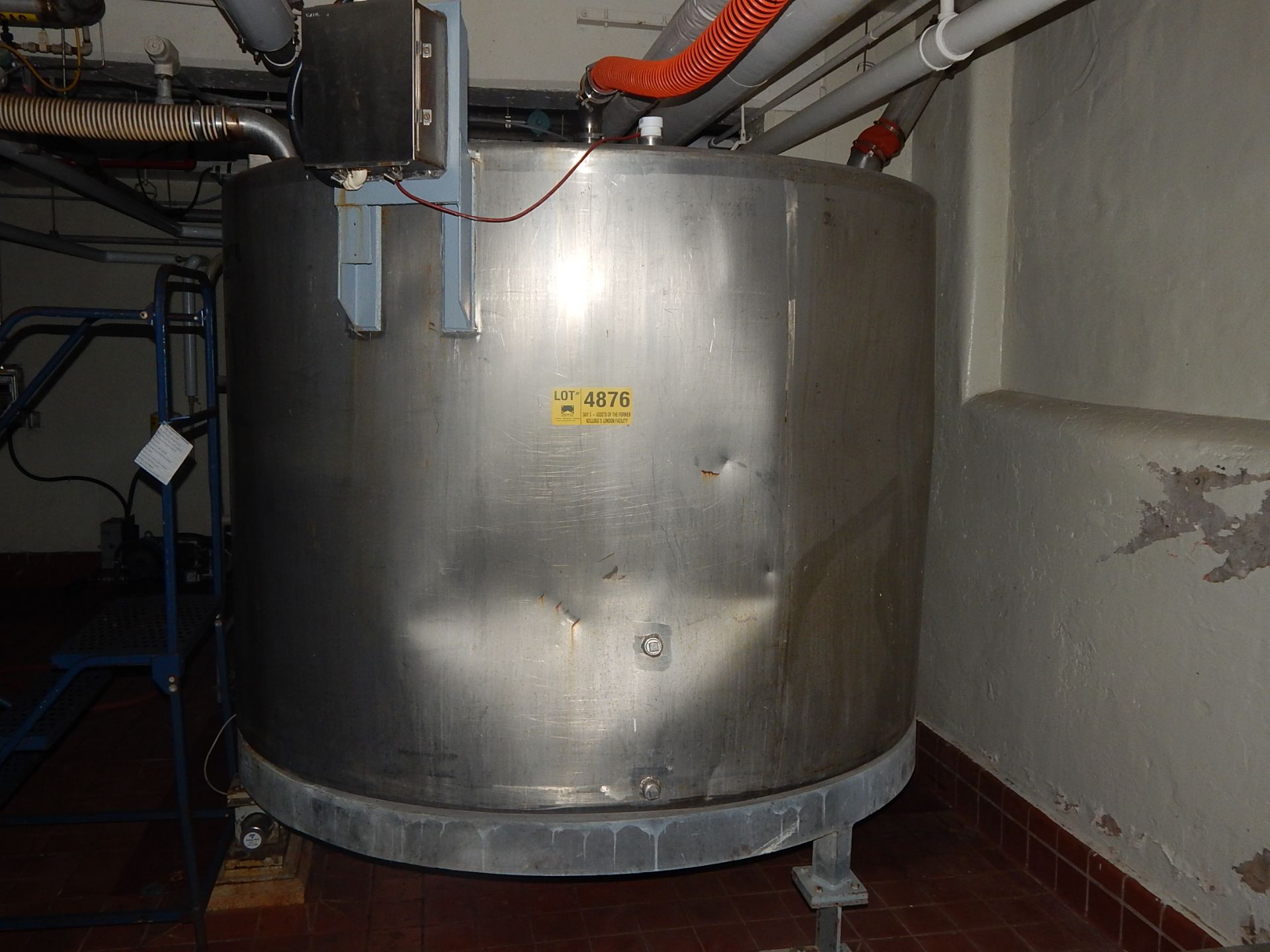 STAINLESS STEEL TANK (CI) (BUILDING 1A, GROUND)