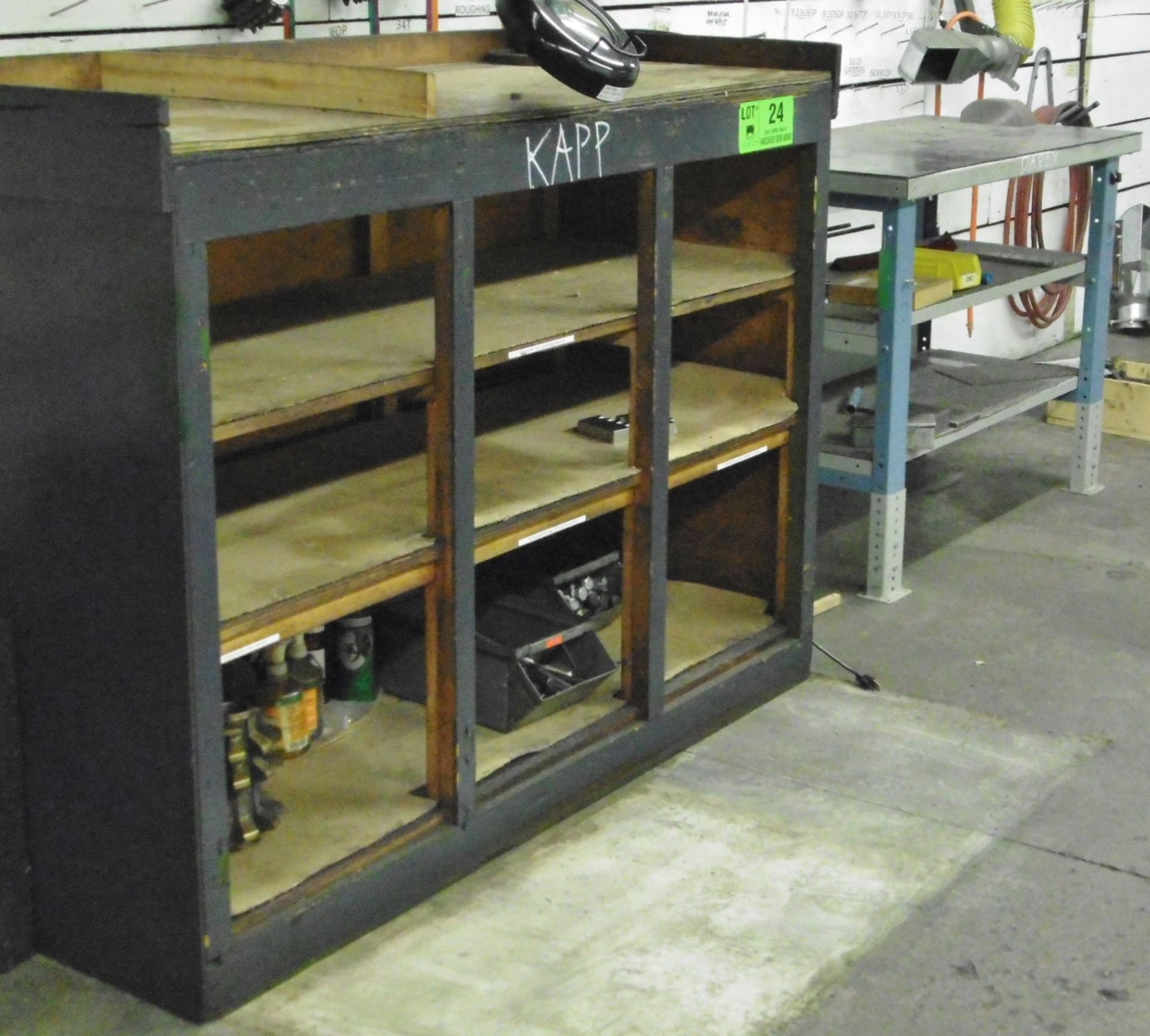 LOT/ TABLES & SHELF UNITS