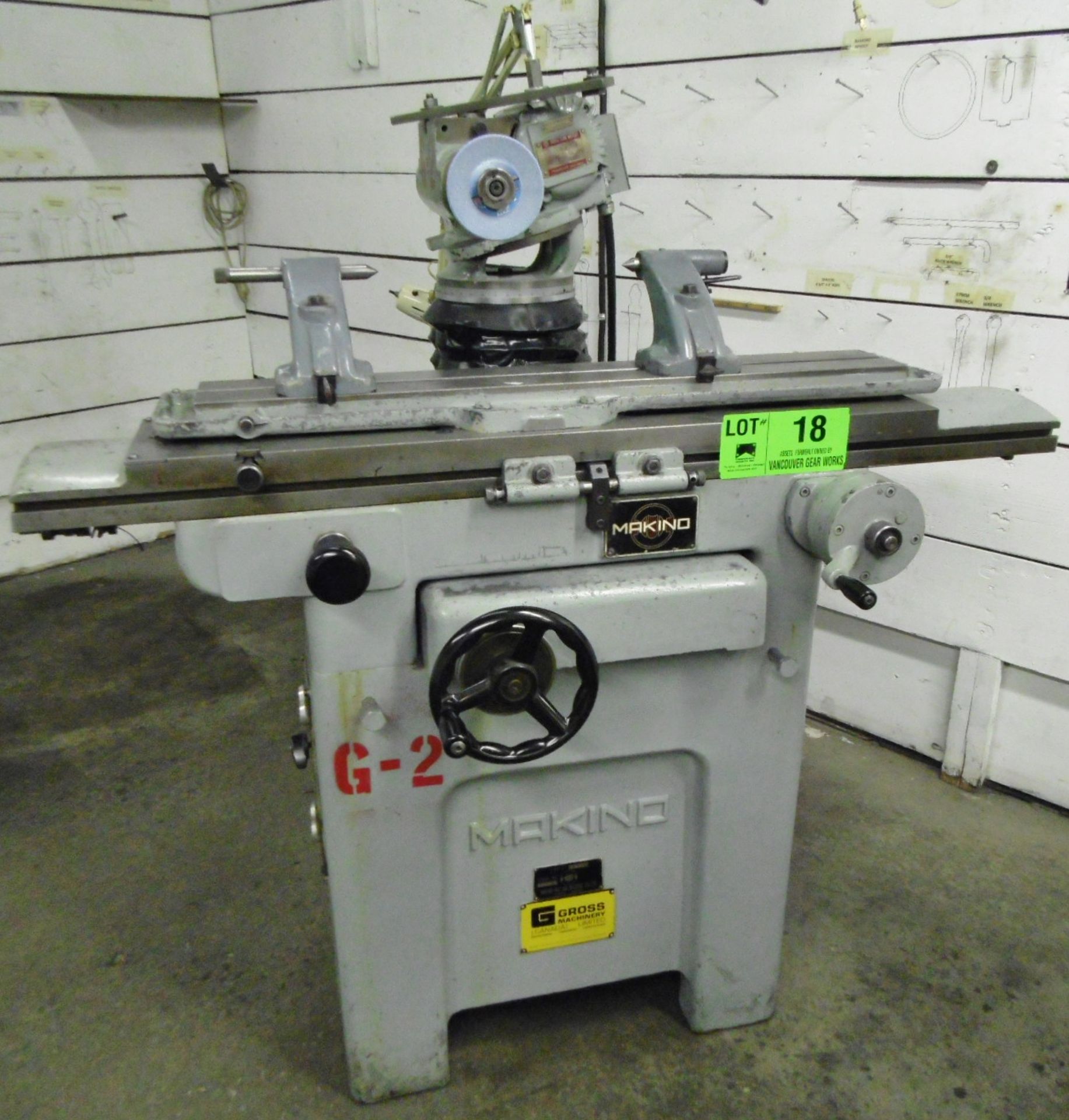 MAKINO C-40 TOOL & CUTTER GRINDER S/N E45-4372 (CI)