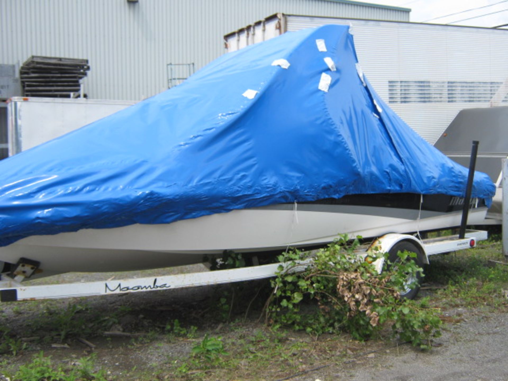 MALIBU (2006) RESPONSE 210 LXI 21' SKI BOAT WITH 320 HP INBOARD  (TRAILER NOT AVAILABLE) - Image 5 of 5