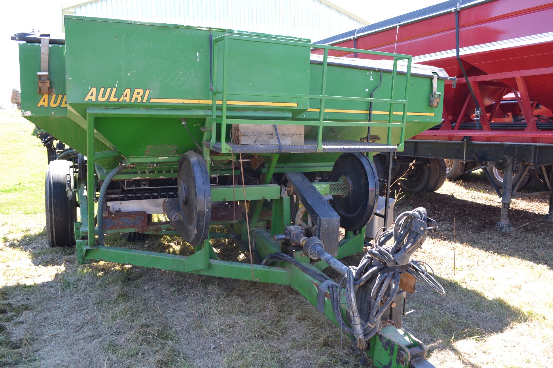 AULARI ALR 2006-ST GRAIN DRILL S/N: 10-92-9404 - Image 3 of 8