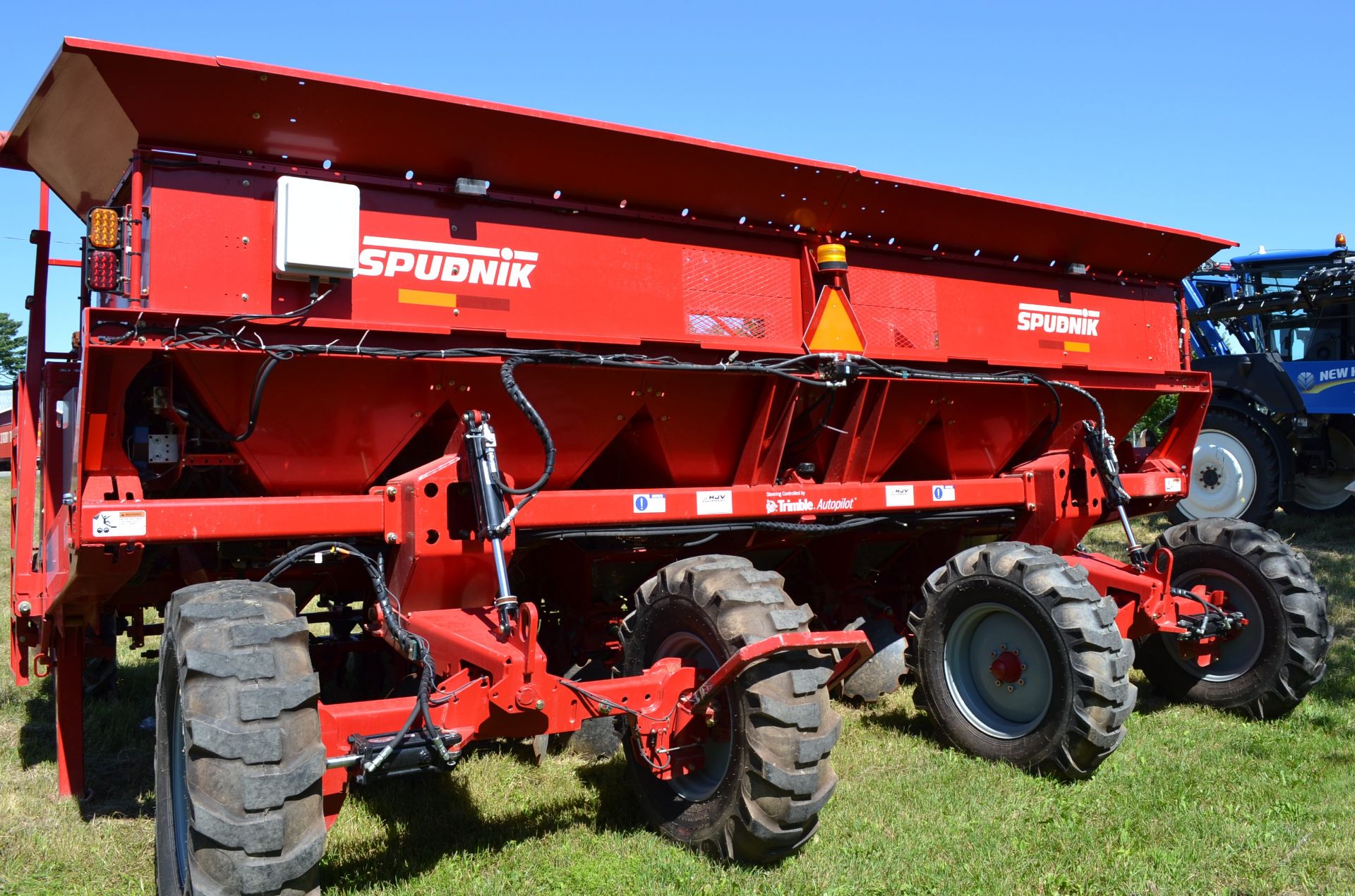 SPUDNICK (2014) 8060 PLANTER S/N: 8060-55-313 - Image 7 of 13