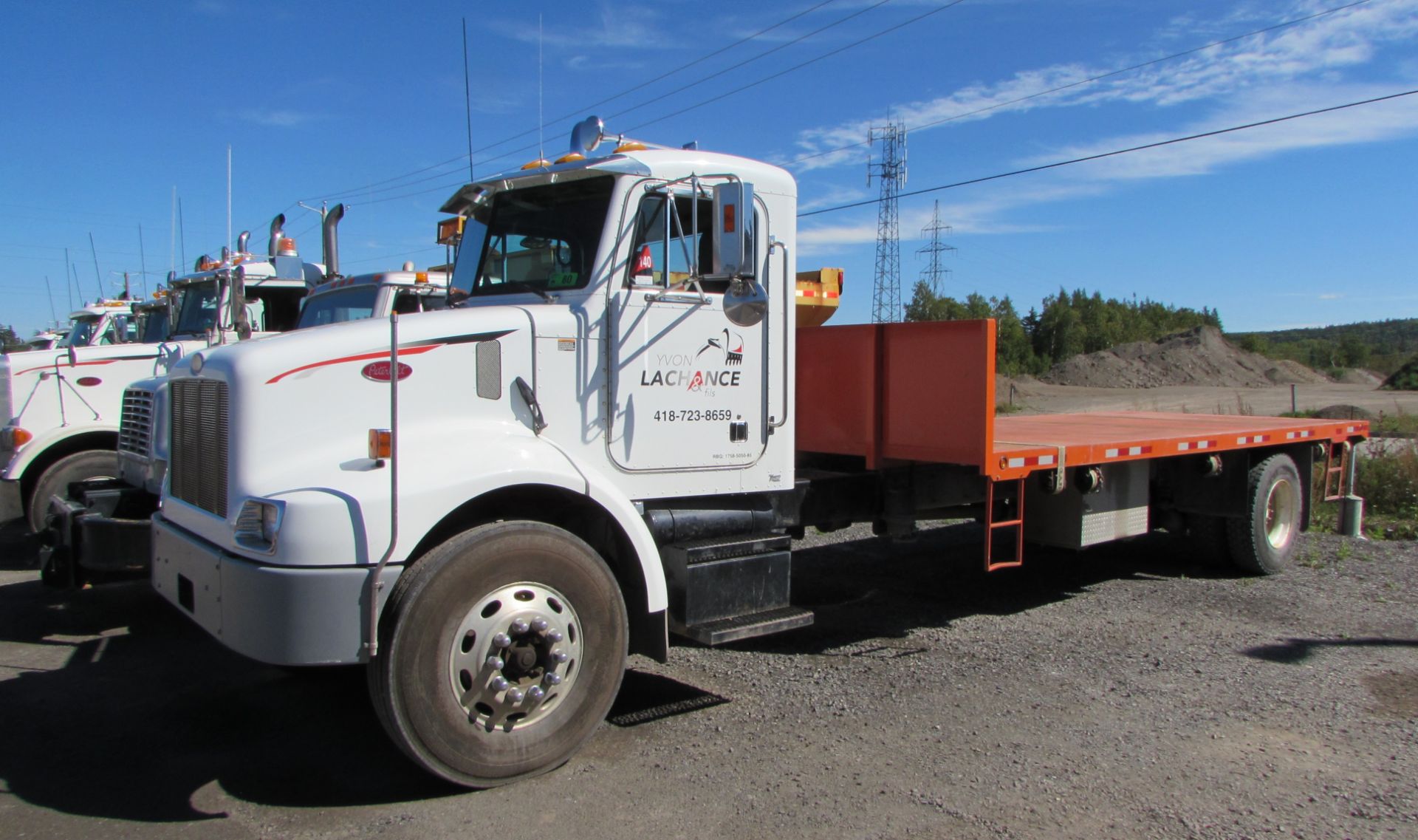 2004 PETERBILT PB-330 SINGLE AXLE FLATBED TRUCK C/W PACCAR PX-7 325 HP ENGINE, EATON FULLER 6- - Image 2 of 5