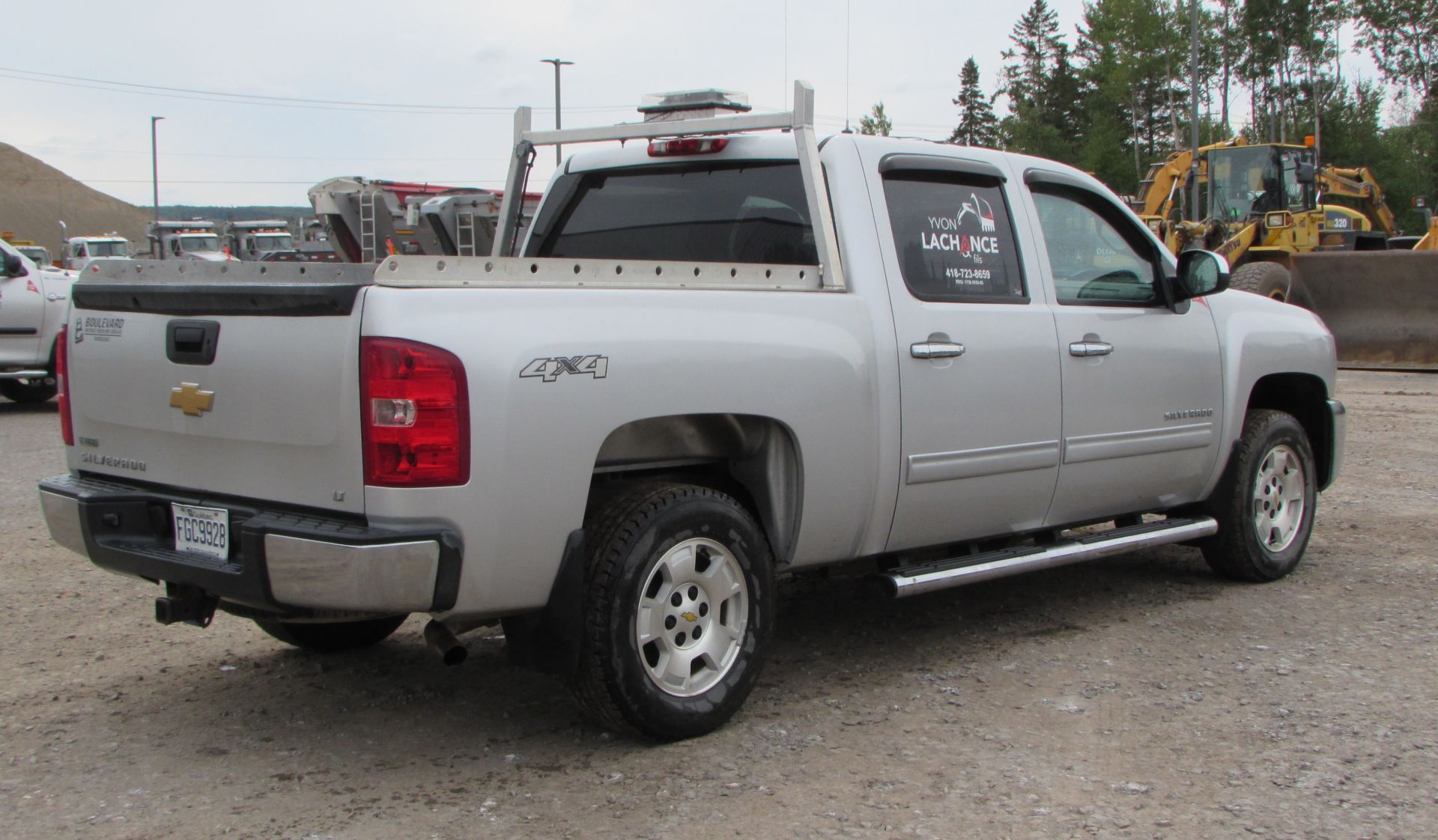 2012 CHEVY SILVERADO 1500 LT PICK UP C/W CREW CAB, 4X4, BOX LINER, RUNNING BOARDS, APPROX. 54, - Image 4 of 5