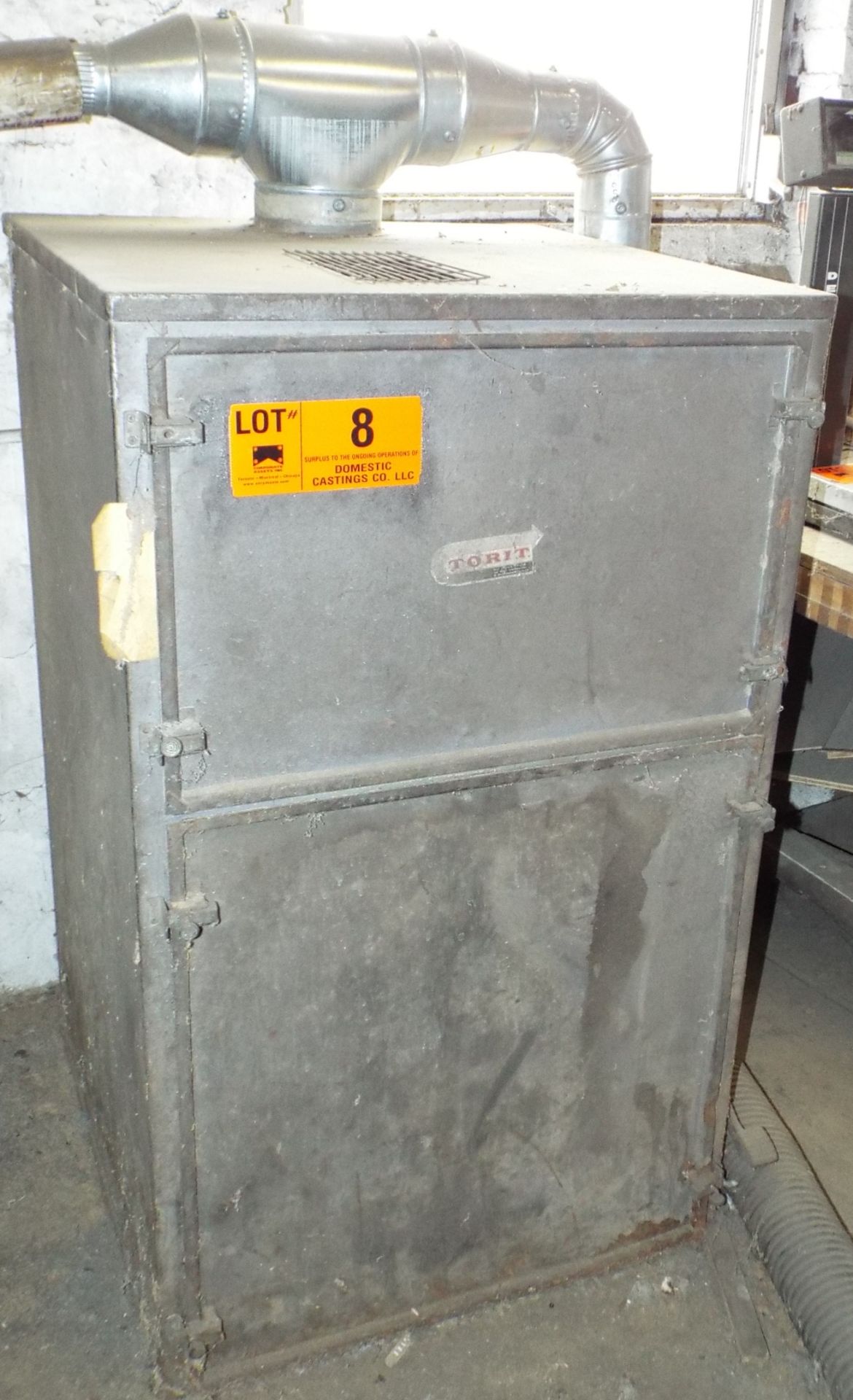 TORIT MODEL 81 1 1/2HP DUST COLLECTOR S/N: 93398 (CI)