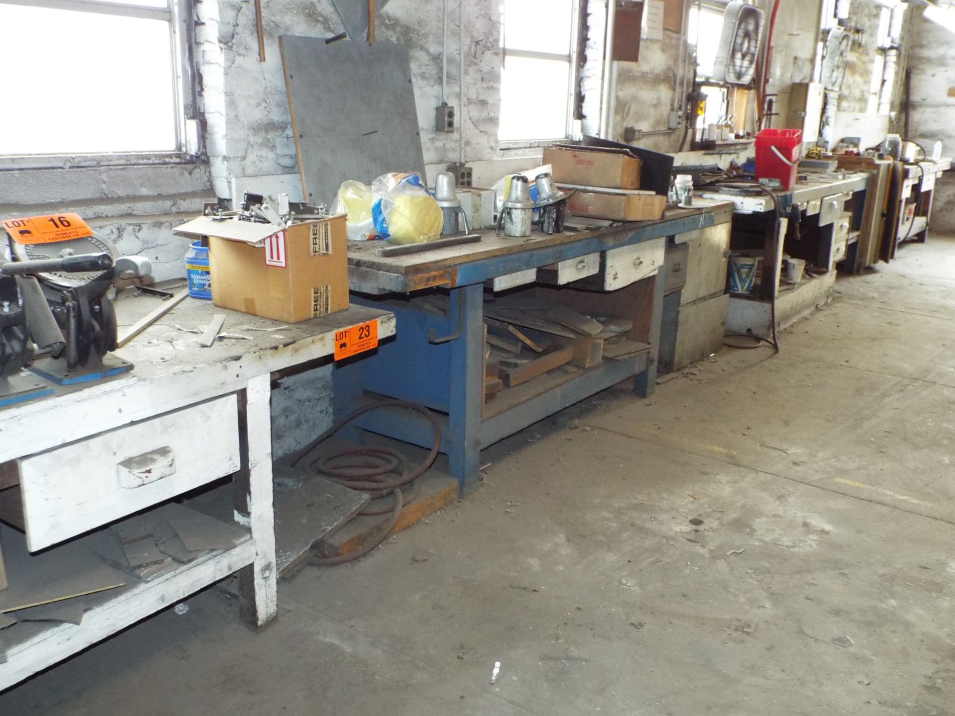 LOT/ WORK BENCHES WITH CONTENTS