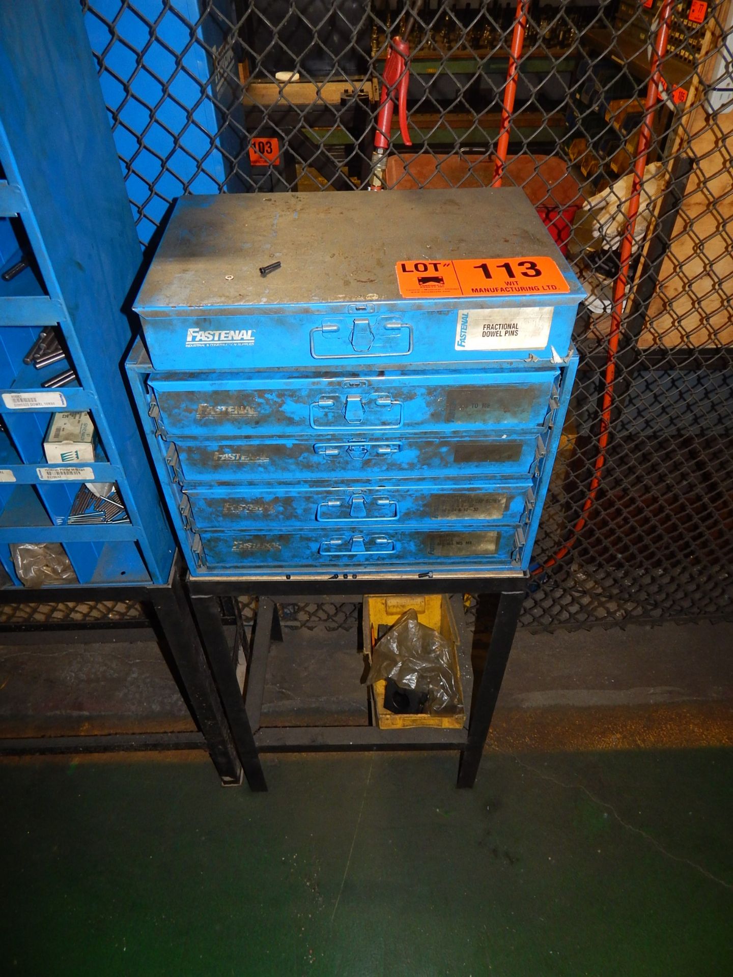 LOT/ MULTI-DRAWER CABINET WITH CONTENTS