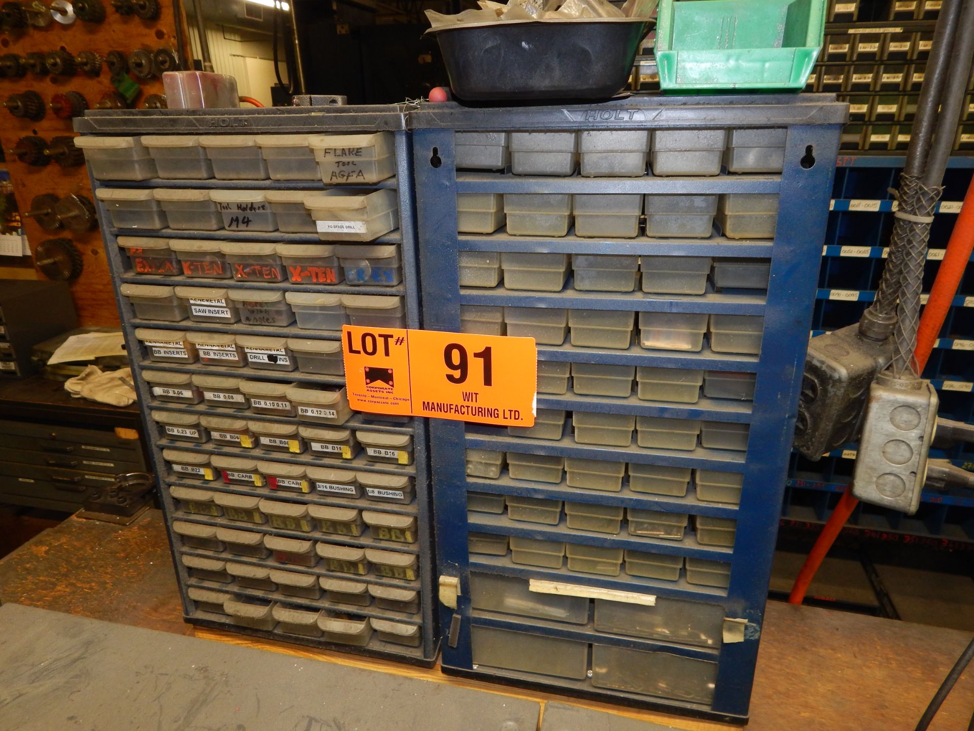 LOT/ MULTI-DRAWER CABINET WITH CONTENTS