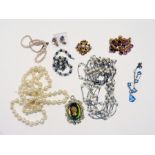 Quantity of costume jewellery to include