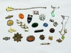 Assorted brooches, bracelet made of silv