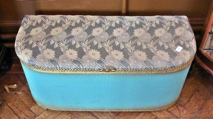 A Lloyd Loom style ottoman with upholste - Image 3 of 3
