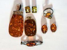 Amber pendant, silver-mounted, rounded o