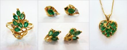 14K gold and emerald suite of heart-shap