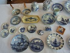 Large quantity Dutch delft blue and whit