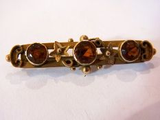 Victorian 9ct gold and citrine bar brooc