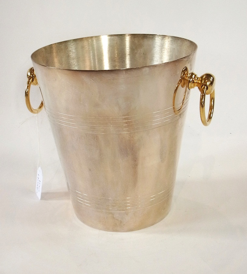 A silver plate ice bucket with ring hand - Image 3 of 3