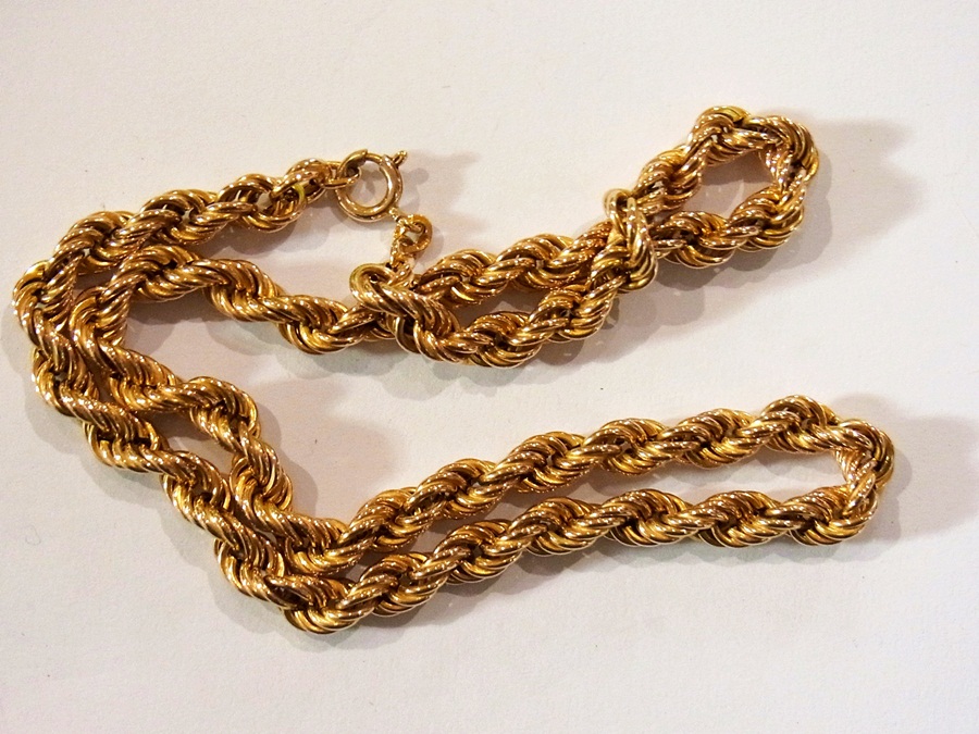 9ct gold chain necklace, rope-twist patt