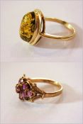 9ct gold and pink stone ring set cluster